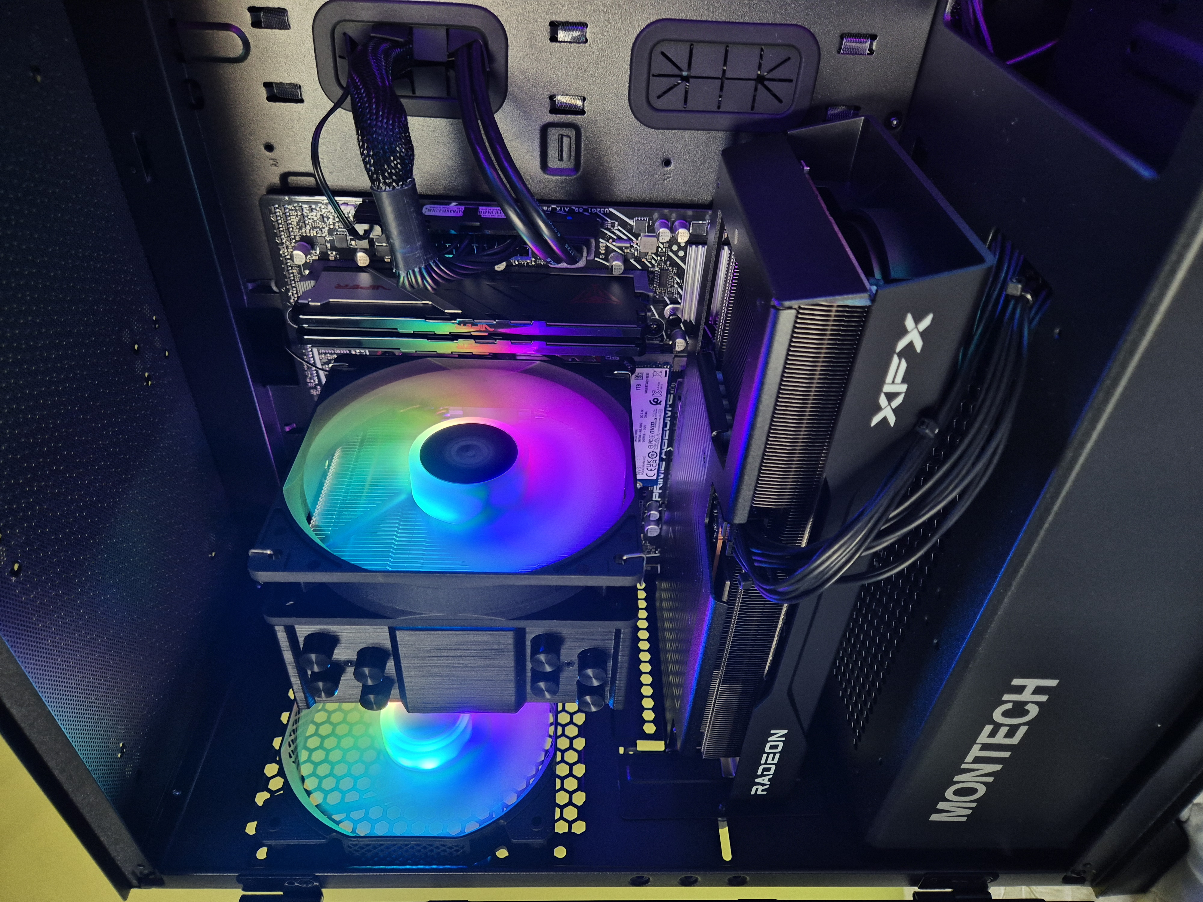 Ryzen 5 7400f & Radeon RX9060XT 16GB