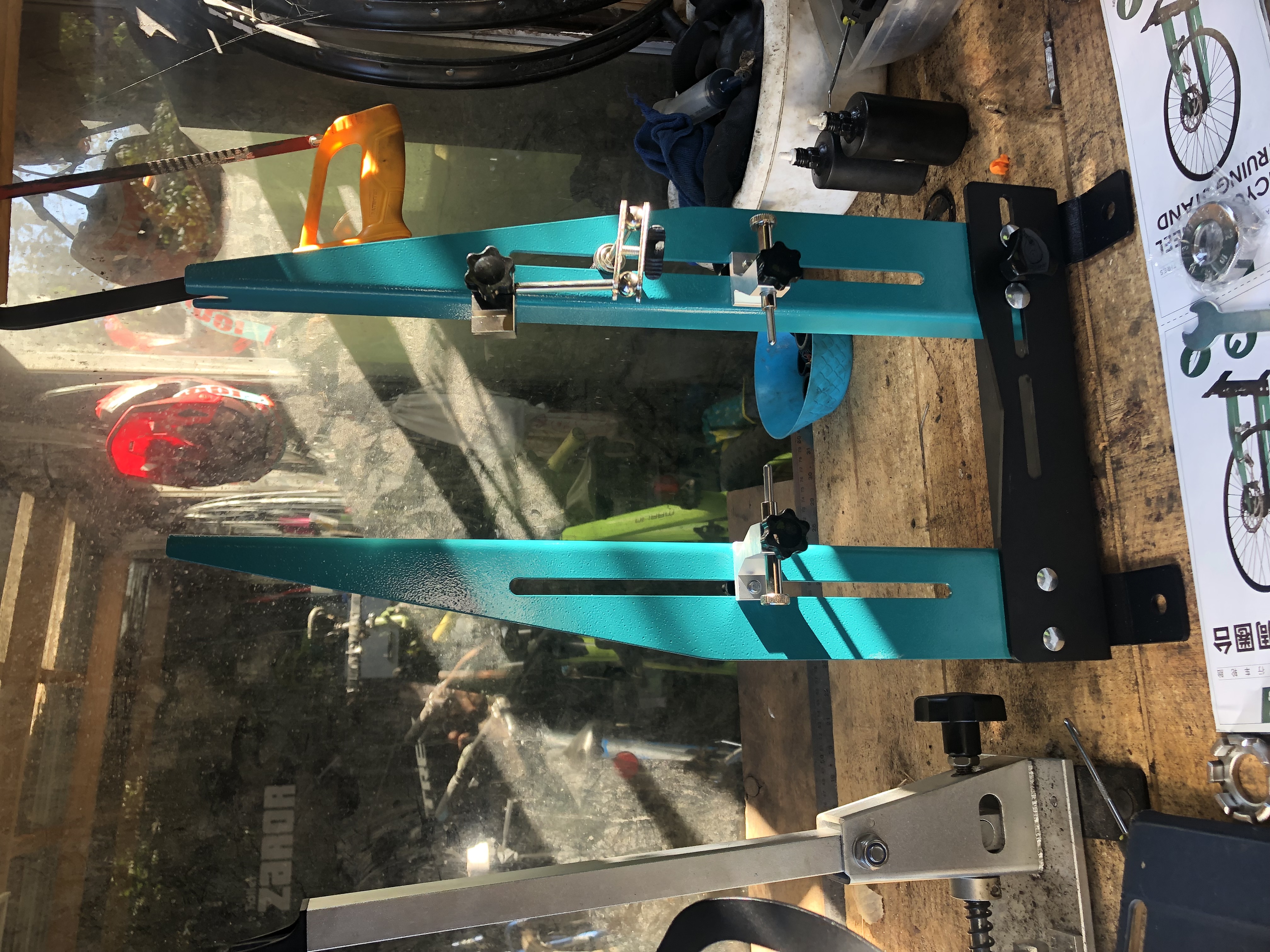 Centrador de rueda metalico West biking 