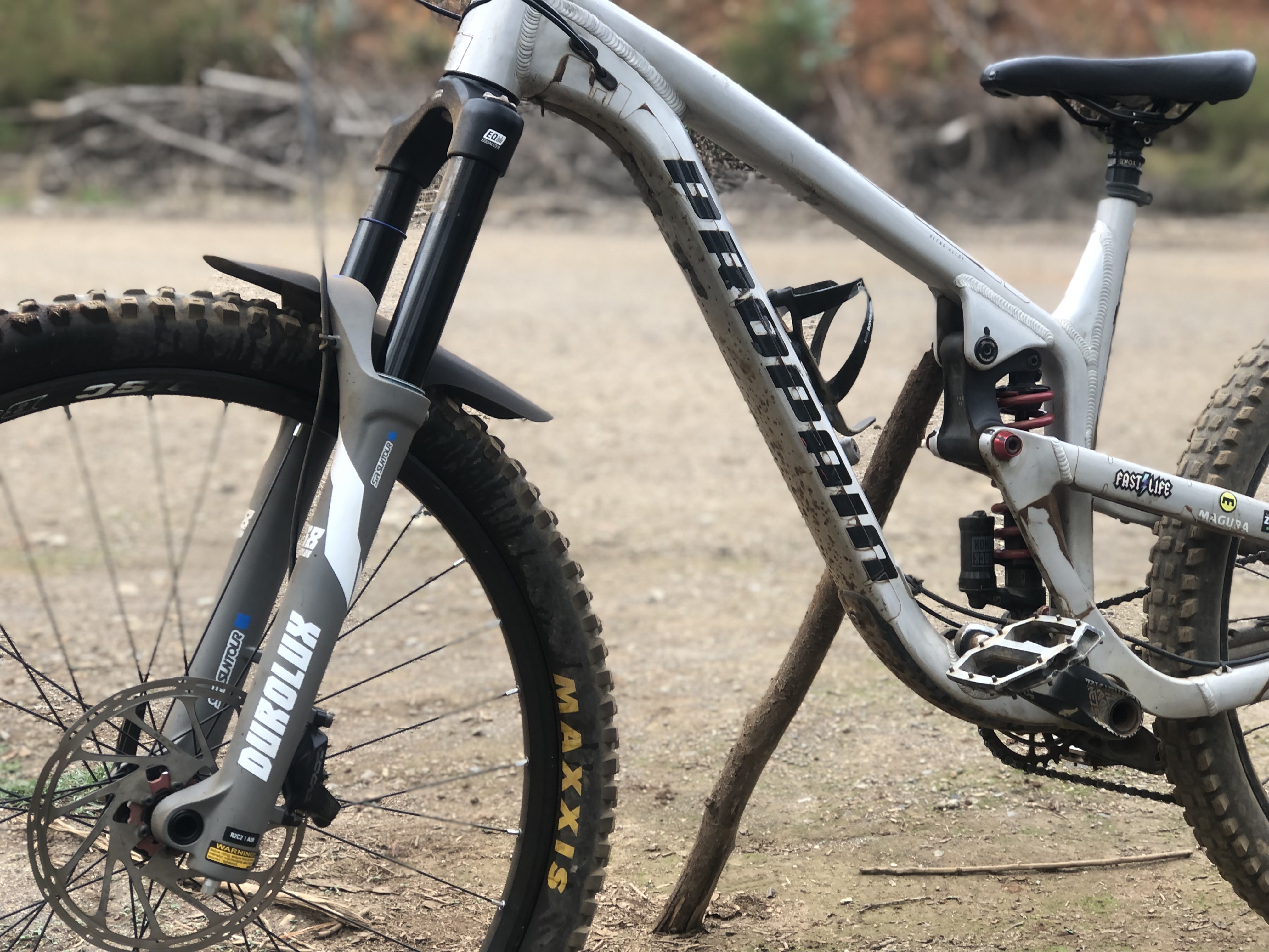 Horquilla Suntour Durolux 38 R2C2 29" 180mm Gris