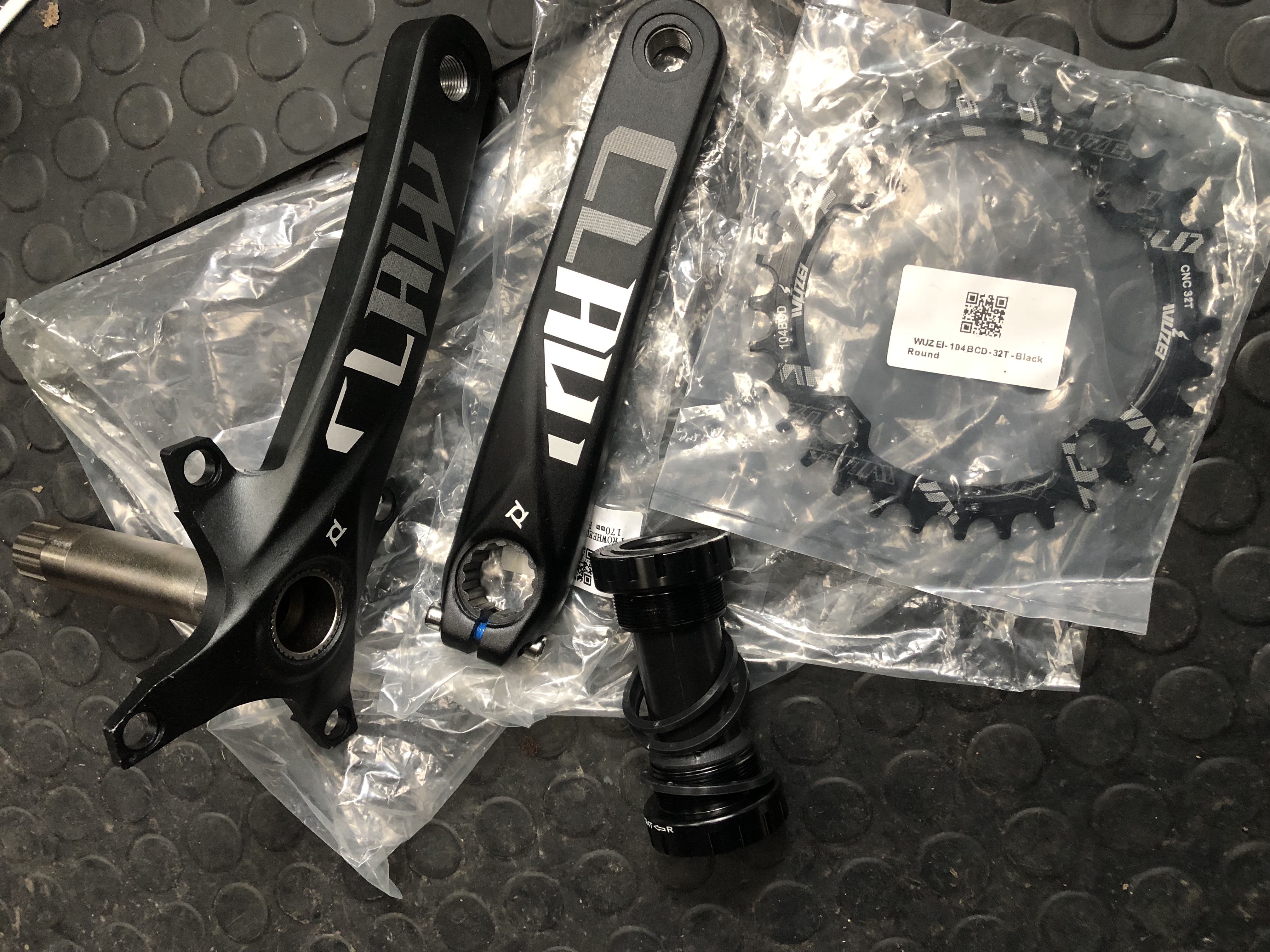 Pack bielas eje integrado + corona + motor 