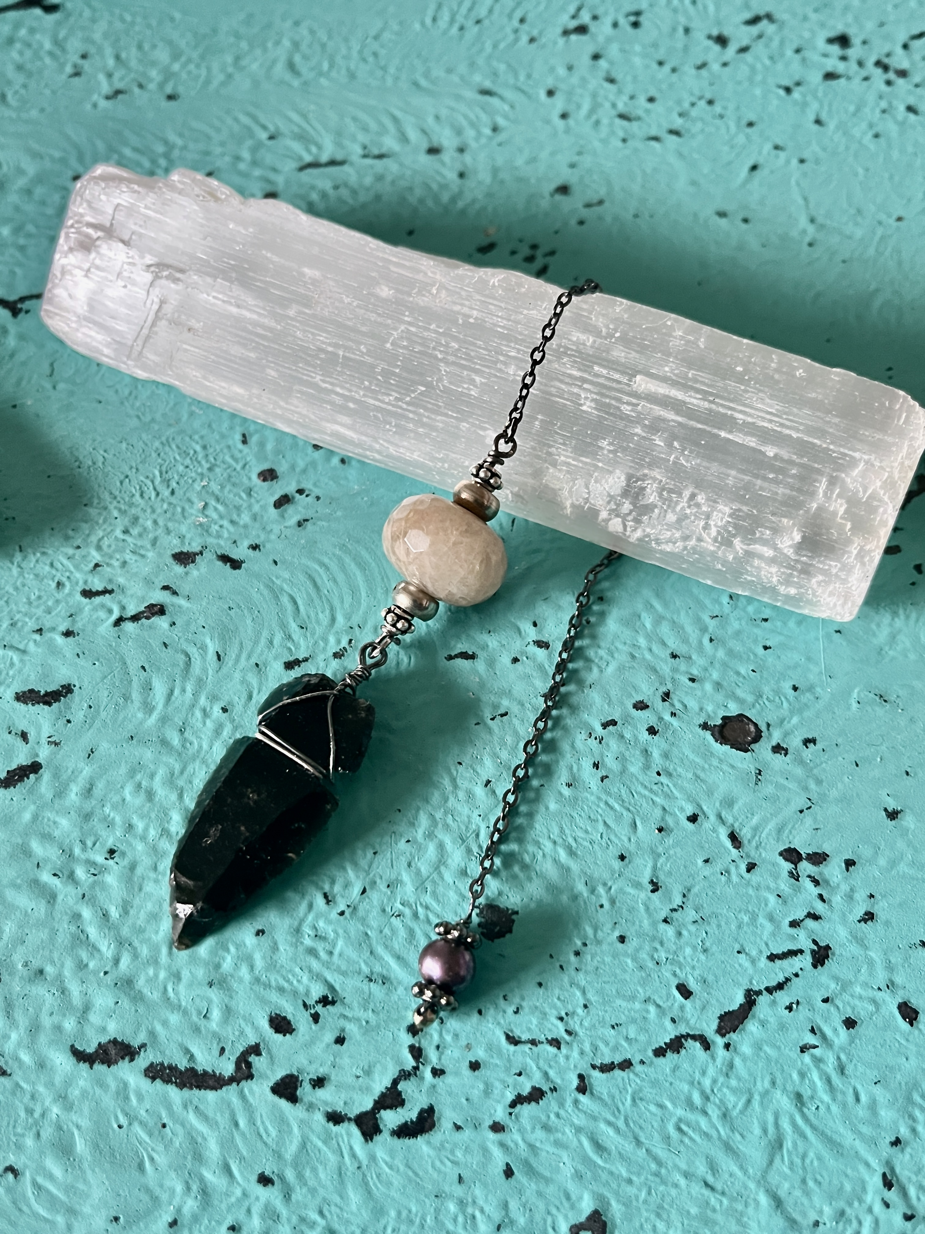 Pendulum- Black Obsidian Arrowhead & Moonstone