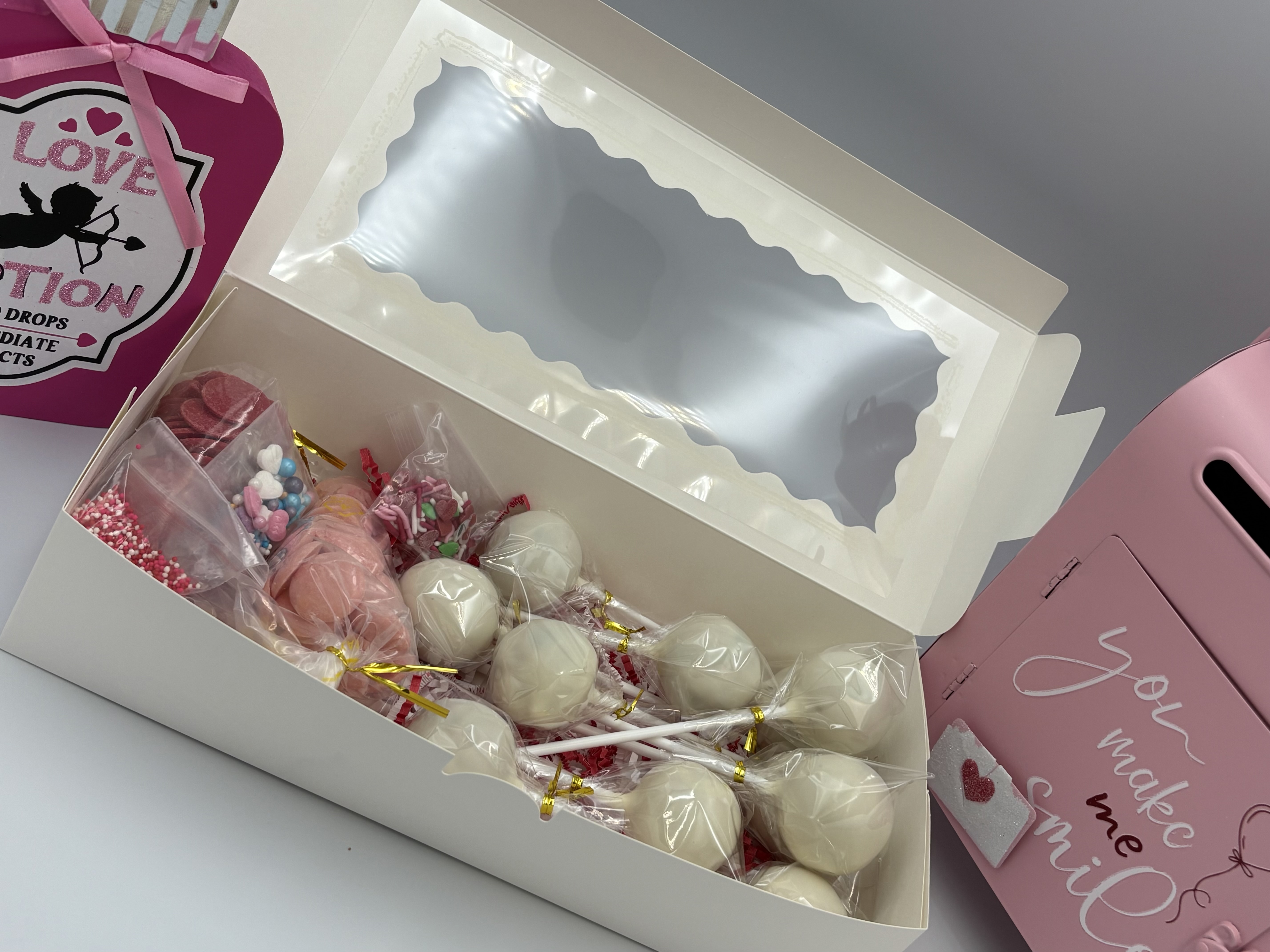 DIY Kit - 1 Dozen Cake Pop Kit