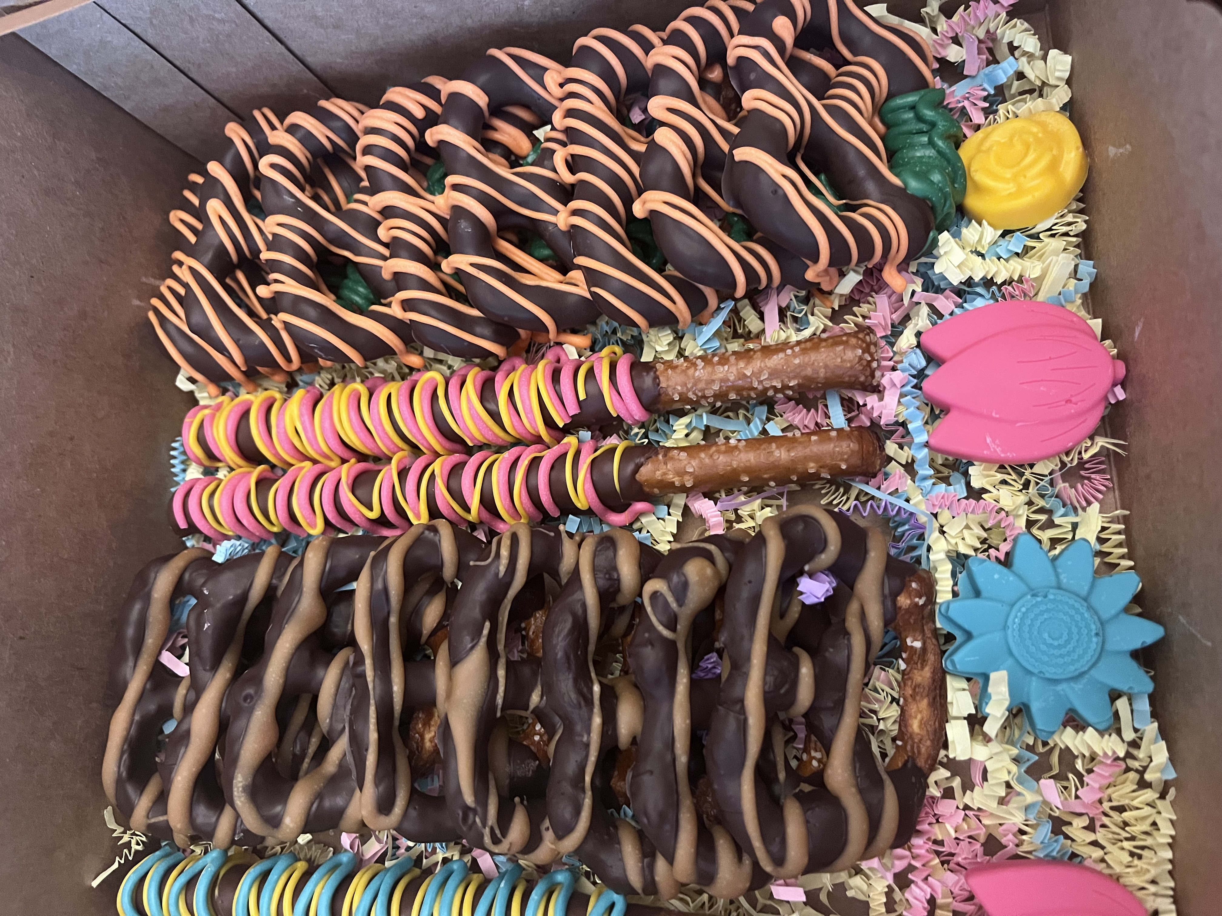 1 Dozen Chocolate Covered Pretzels