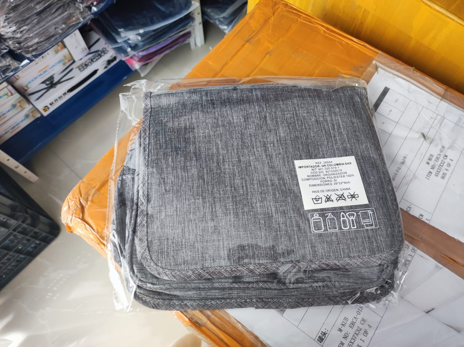 Neceser con gancho Oxford