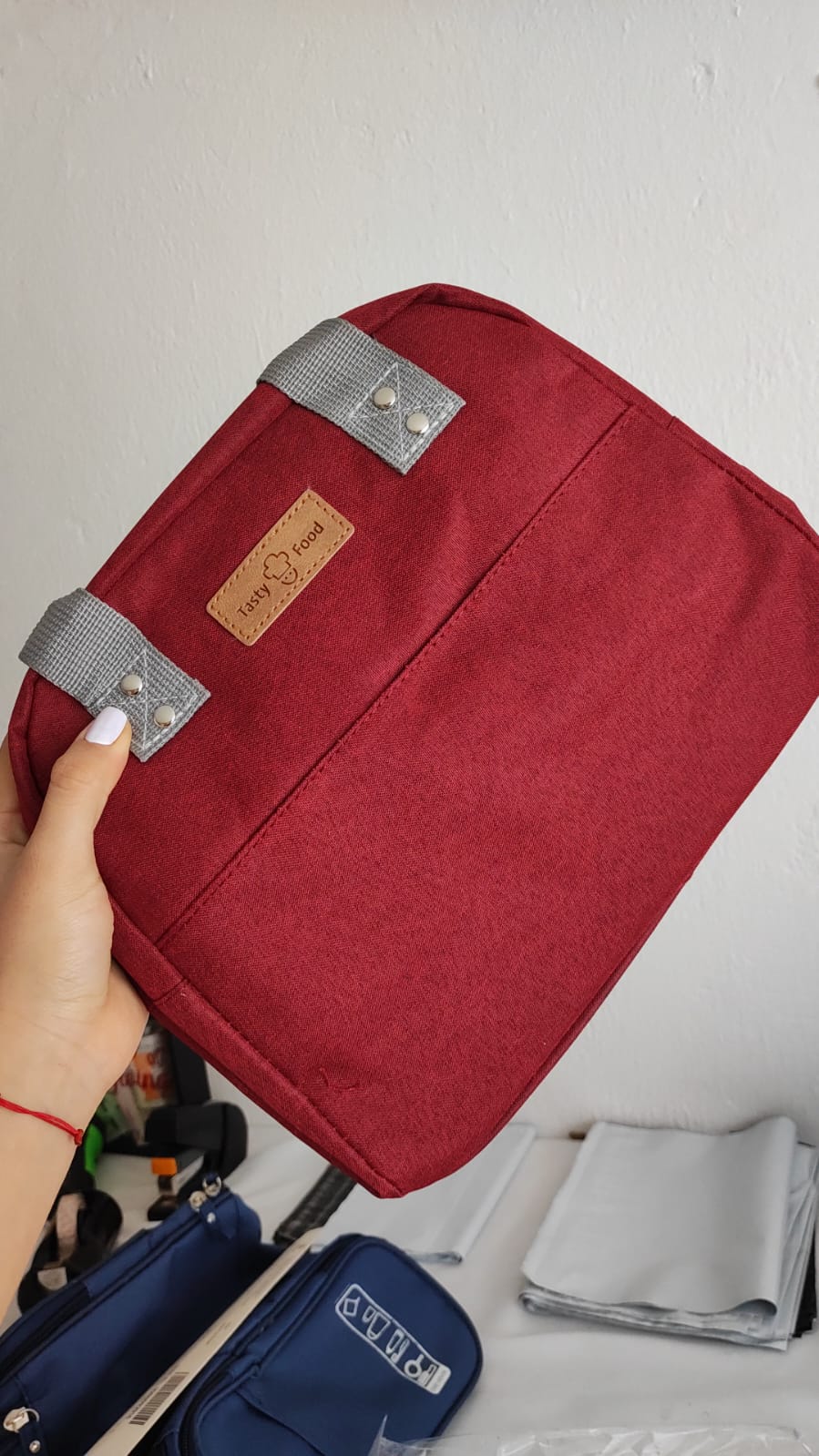 Lonchera térmica con correa