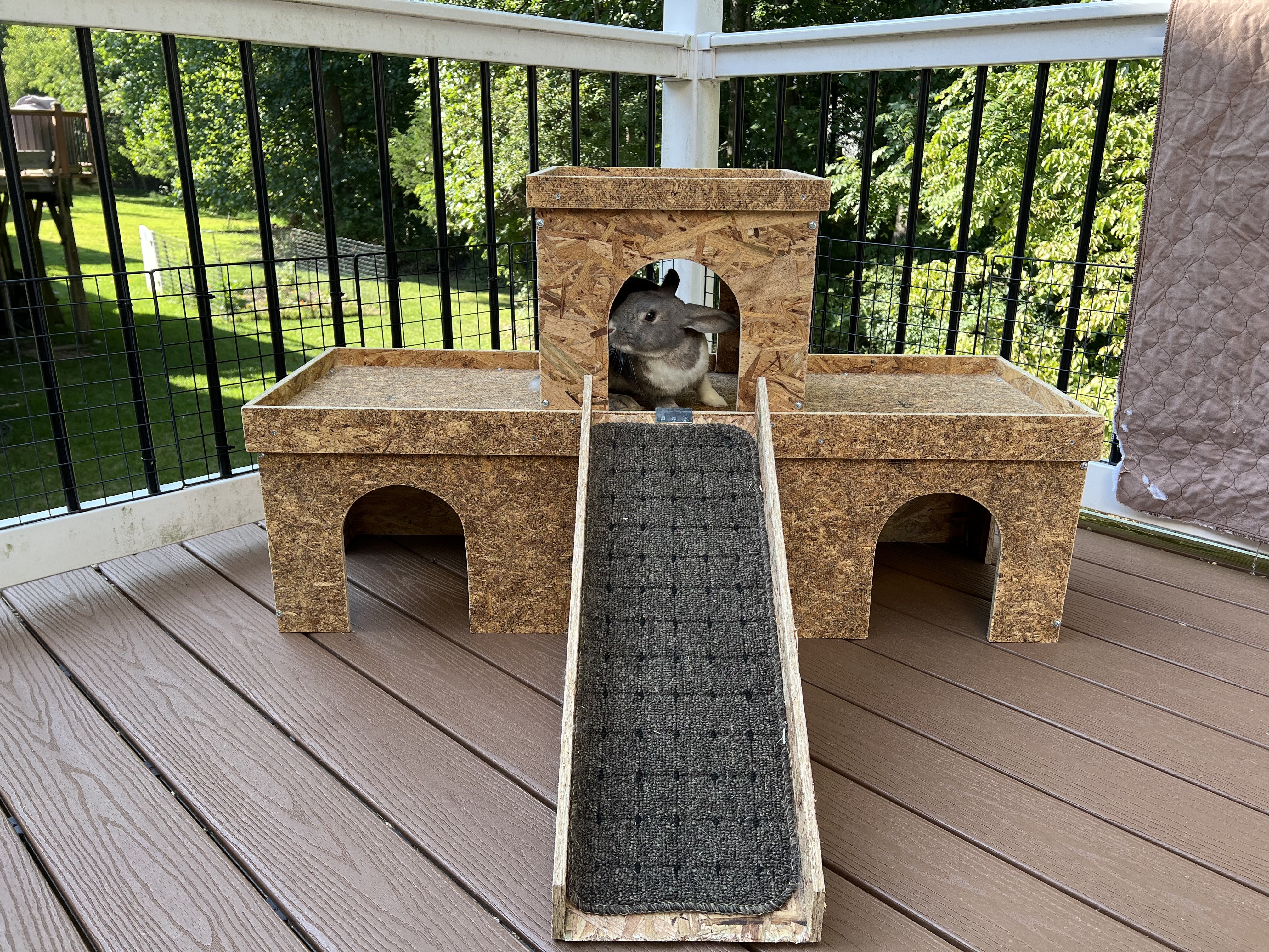 "The Windsor" 2-story bunny castle with east and west wings