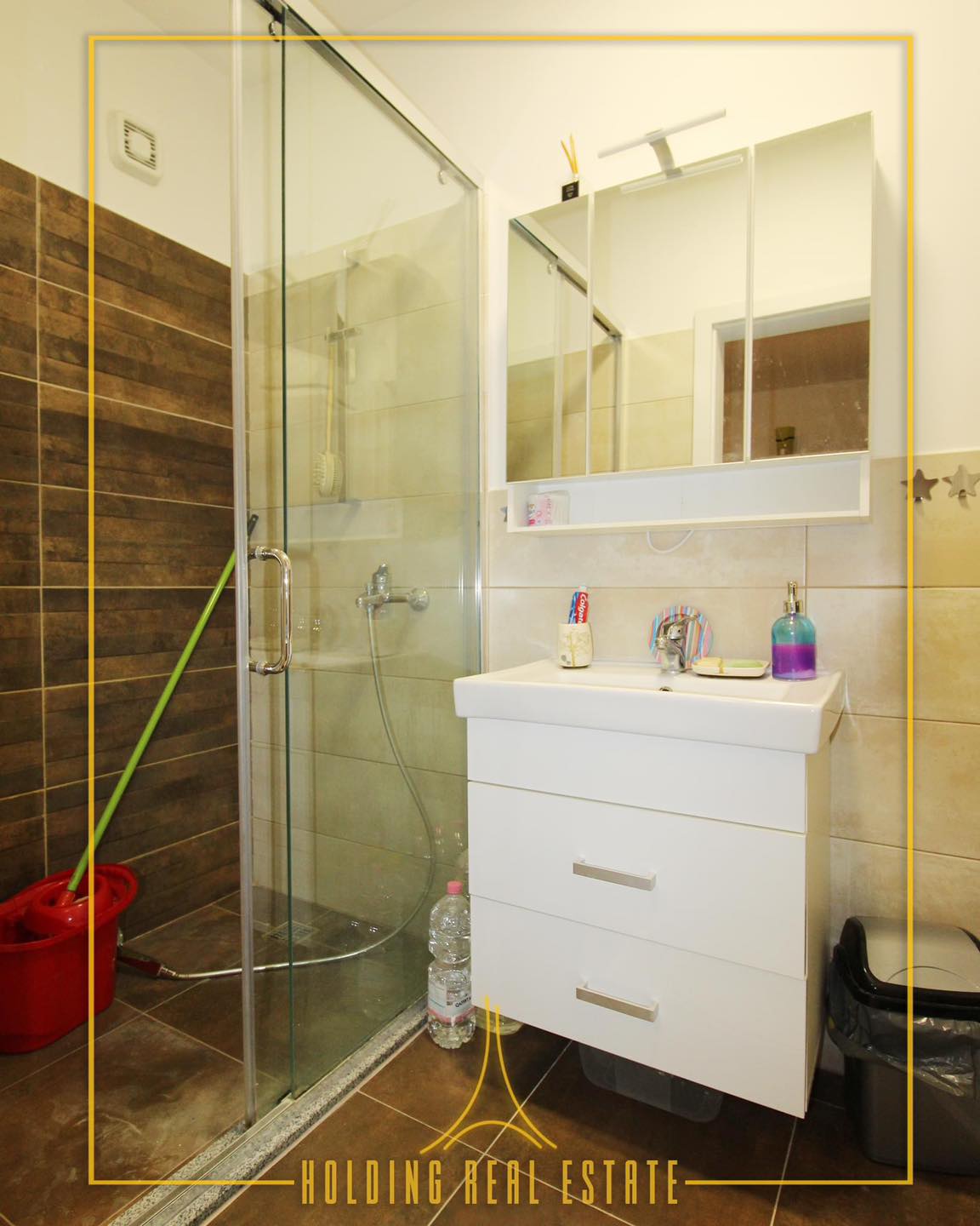 Lëshojmë banesë me qira në Rr.Muharrem Fejza