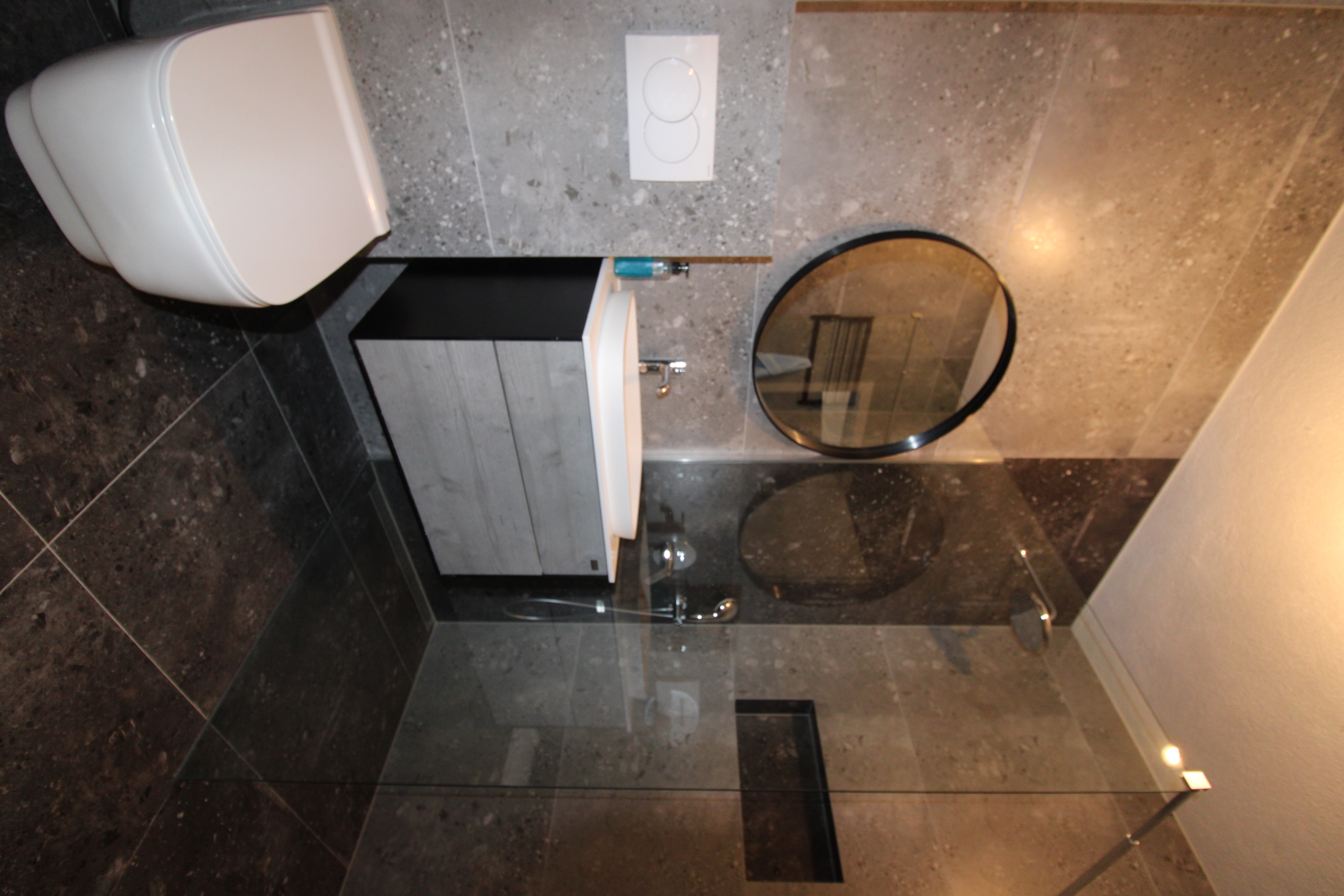 ⭕Lëshojmë banesën me qira në lagjën Muharrem Fejza