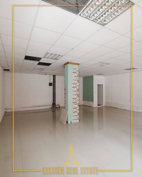 Shitet Lokali në Lagjën e Spitalit(Rr. Muharrem fejza)