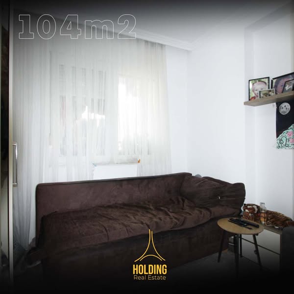 Shitet Banesa në lagjën Emshir (Kalabri)