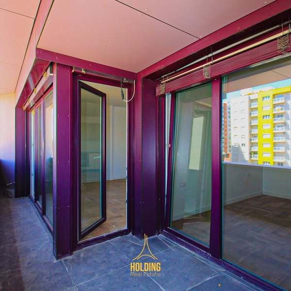 Shitet banesa lagjën e Muhaxherëve