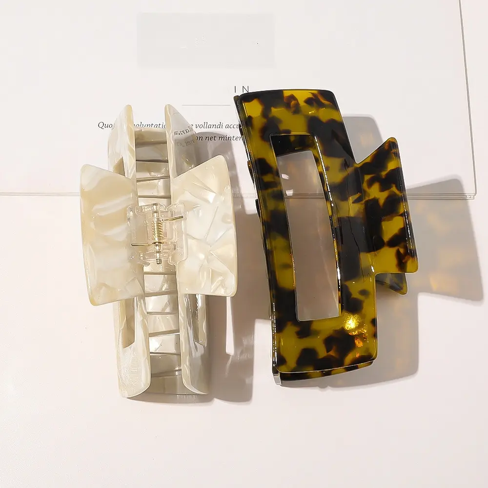 Fashionable Hair Claw Clips