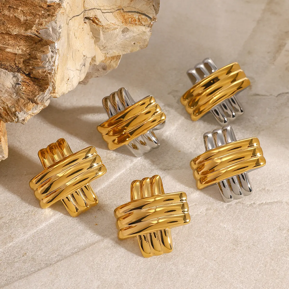 Elegant Geometric Rings