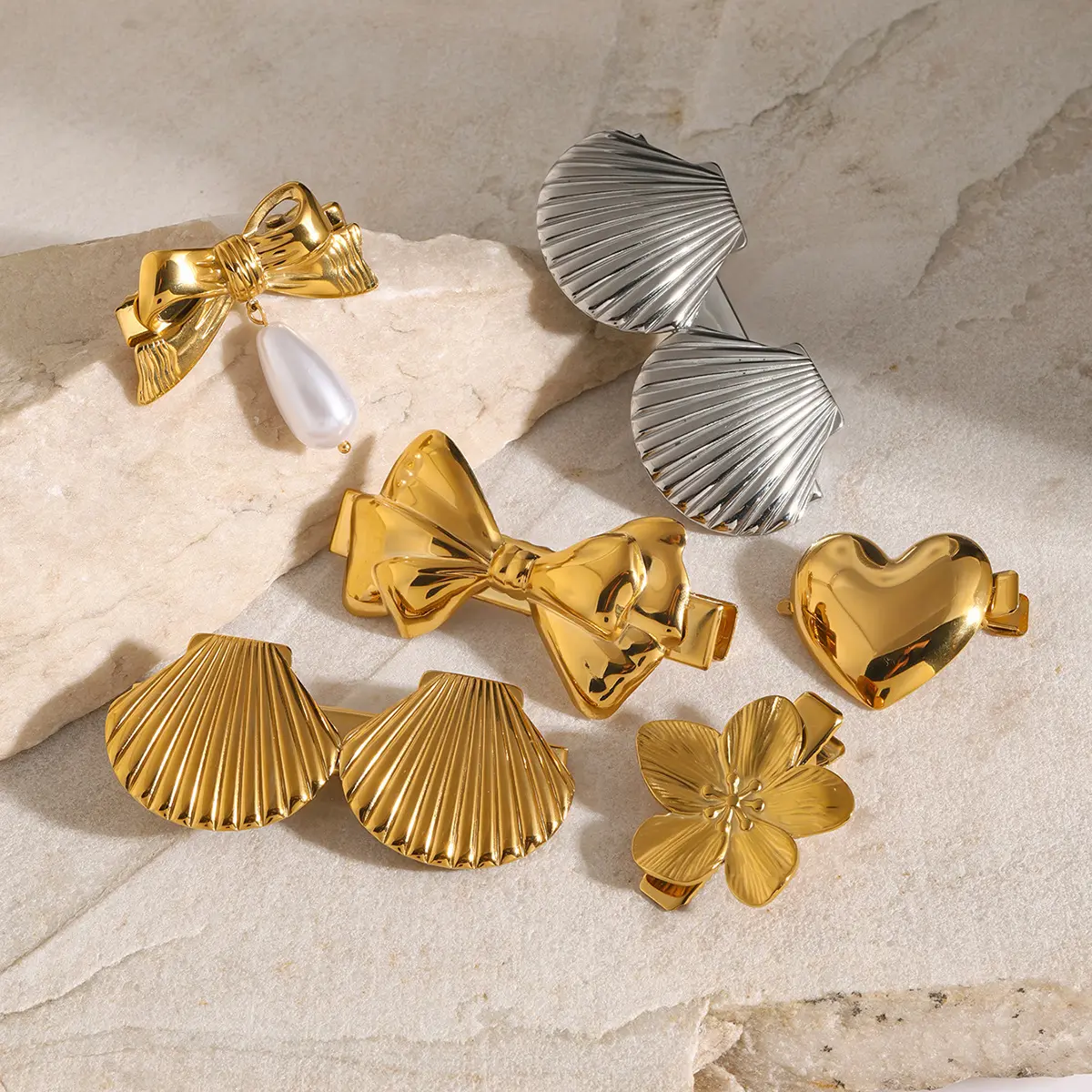 Set of Decorative Hair Clips