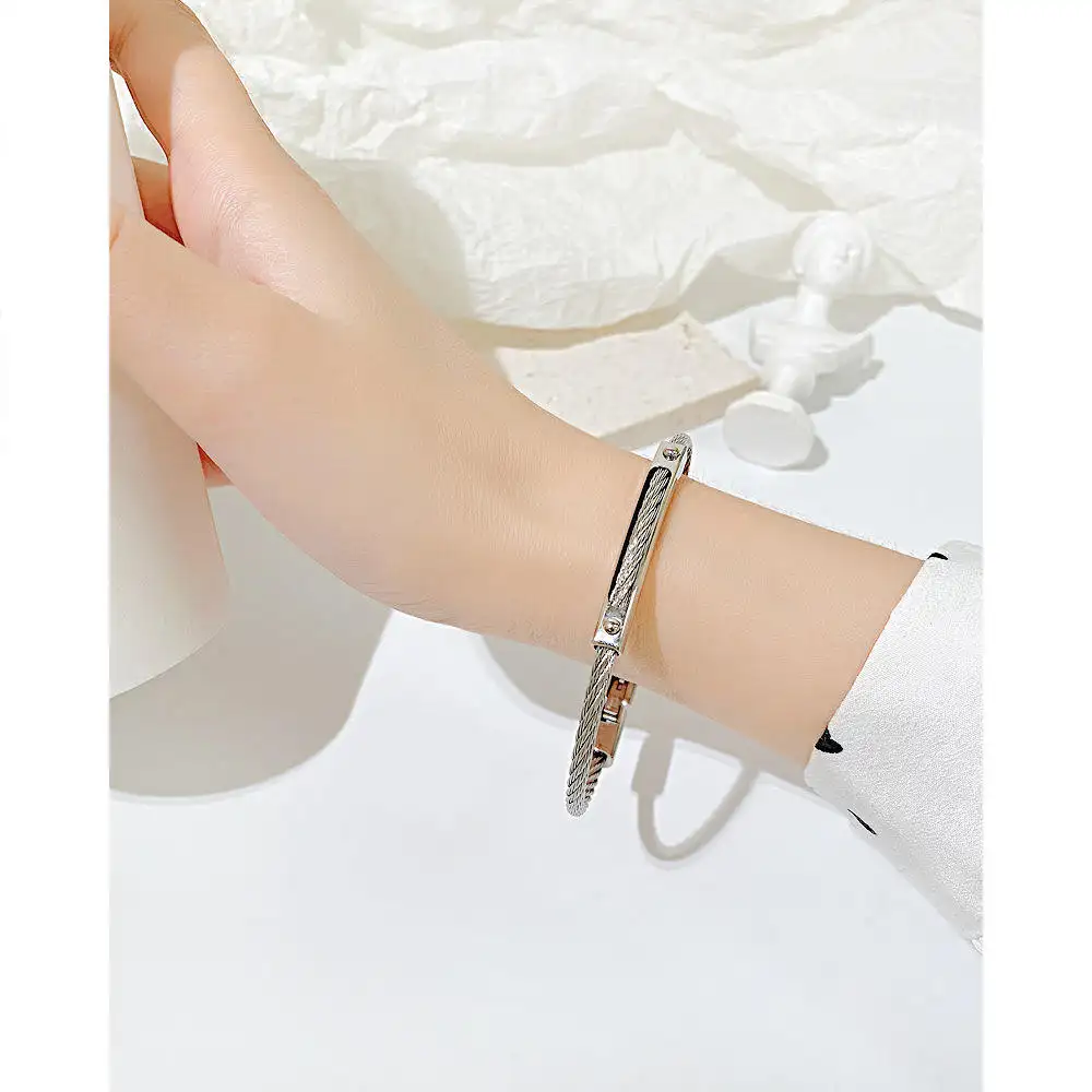 Stylish Silver Bangle