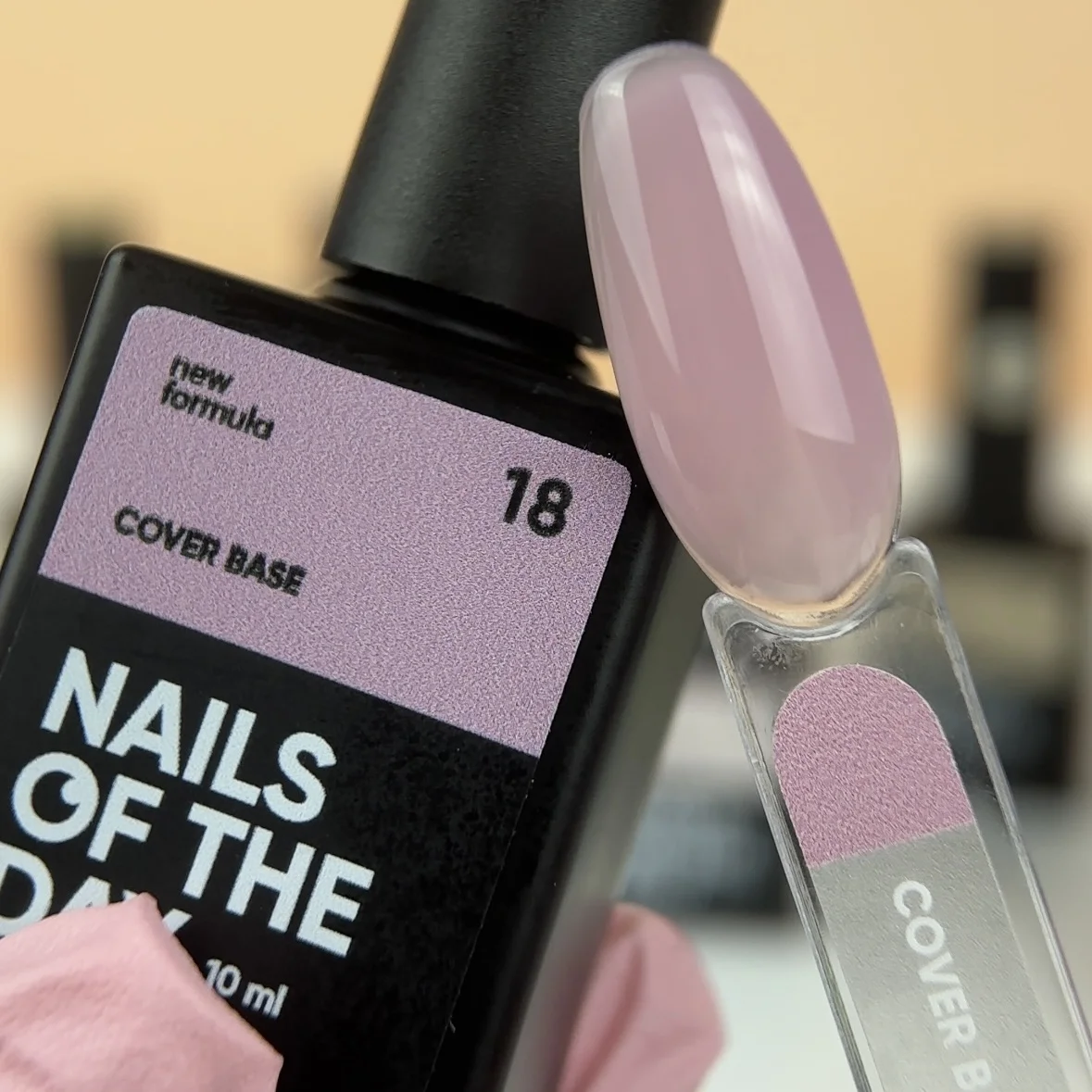 NAILSOFTHEDAY Cover base 18