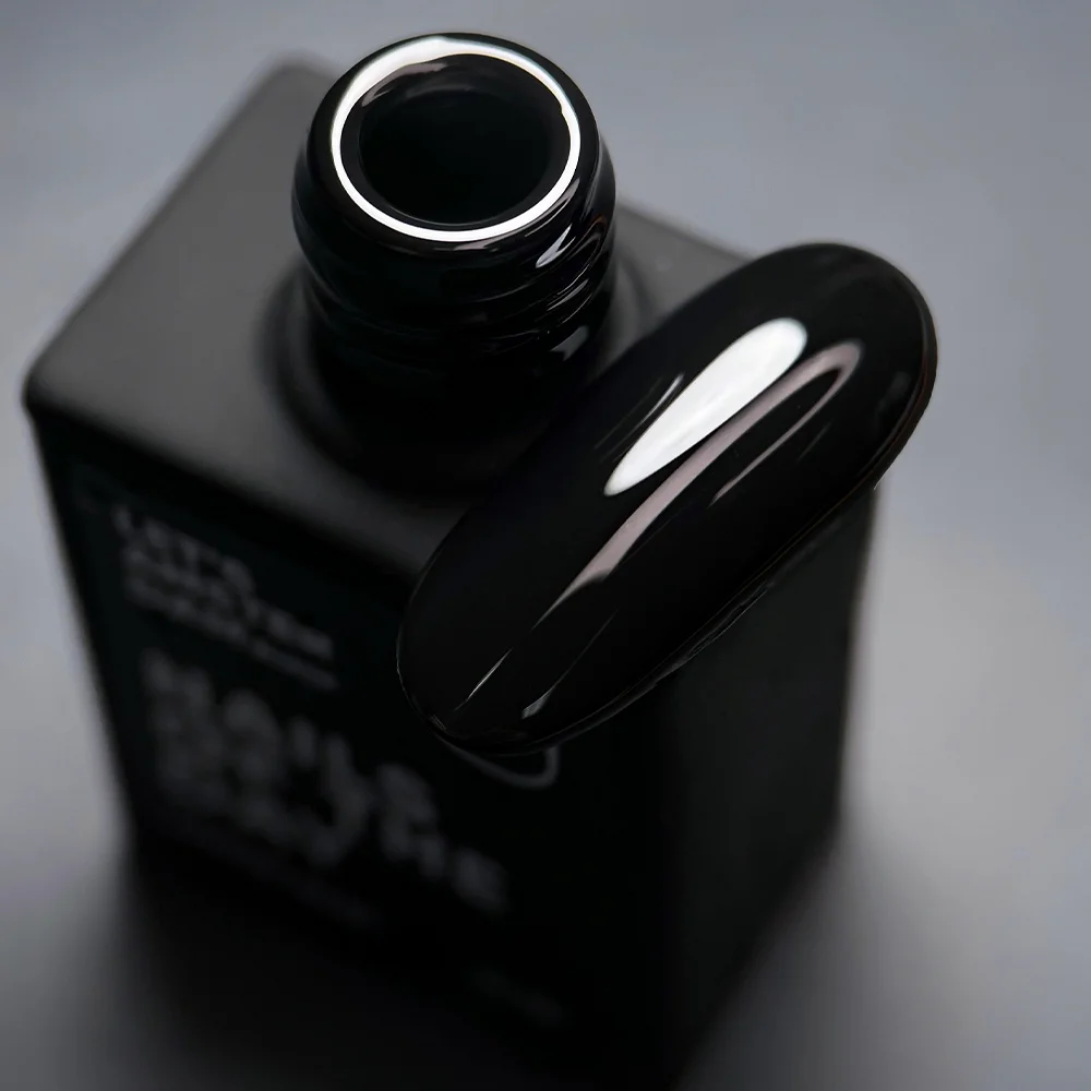 NAILSOFTHEDAY Let’s Amsterdam Black