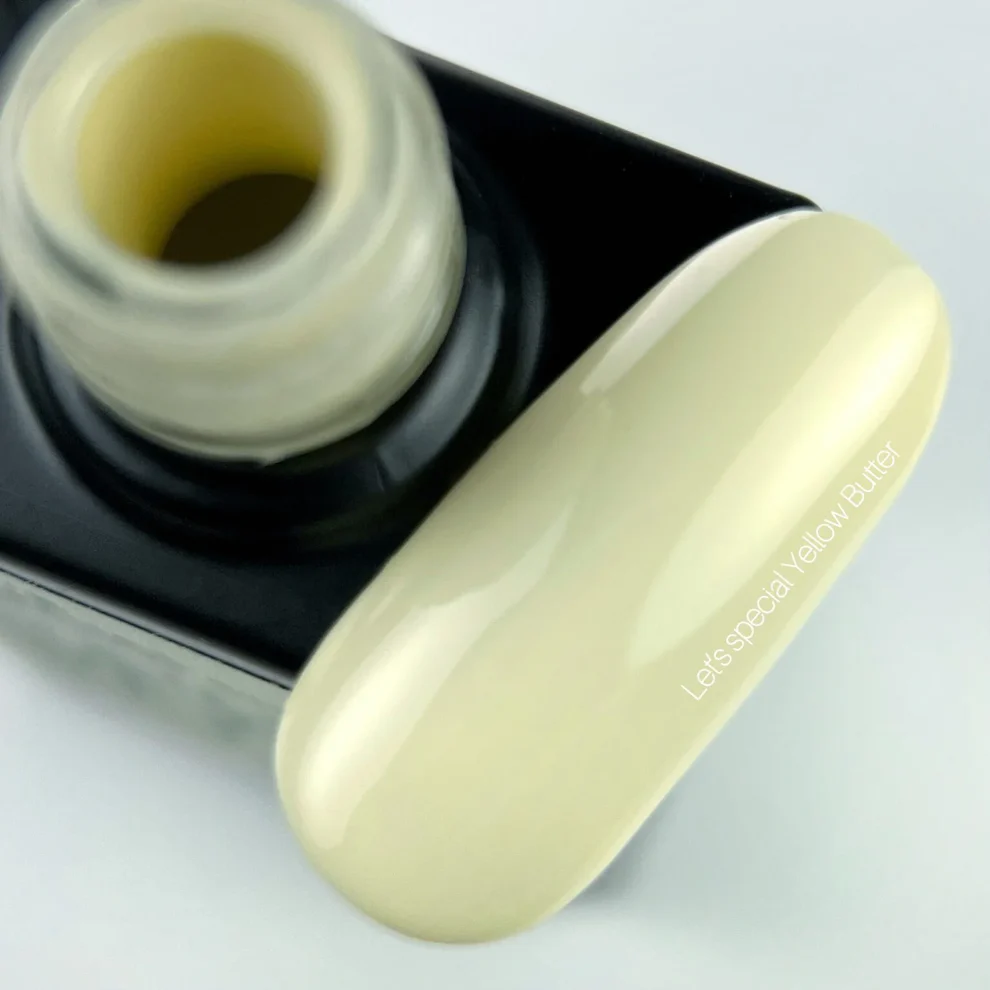NAILSOFTHEDAY Let’s special Yellow Butter