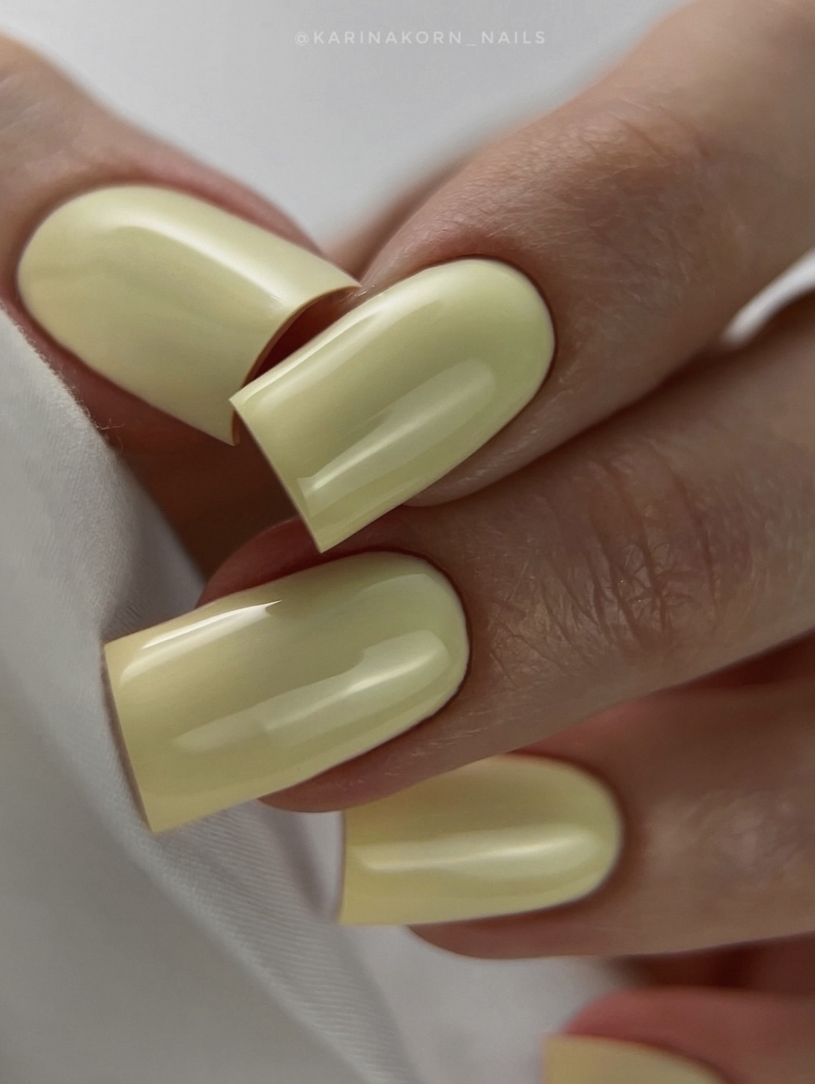 NAILSOFTHEDAY Let’s special Yellow Butter
