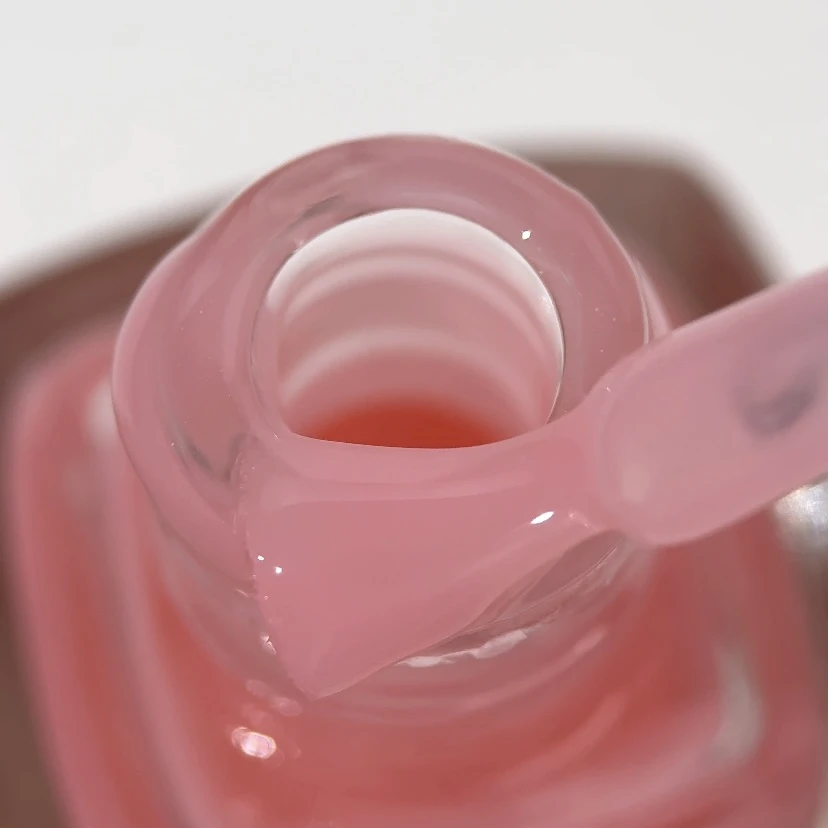 NAILSOFTHEDAY Nail Polish HARDENER S.O.S. – nagų stipriklis su kalciu ir taukmedžio sviestu