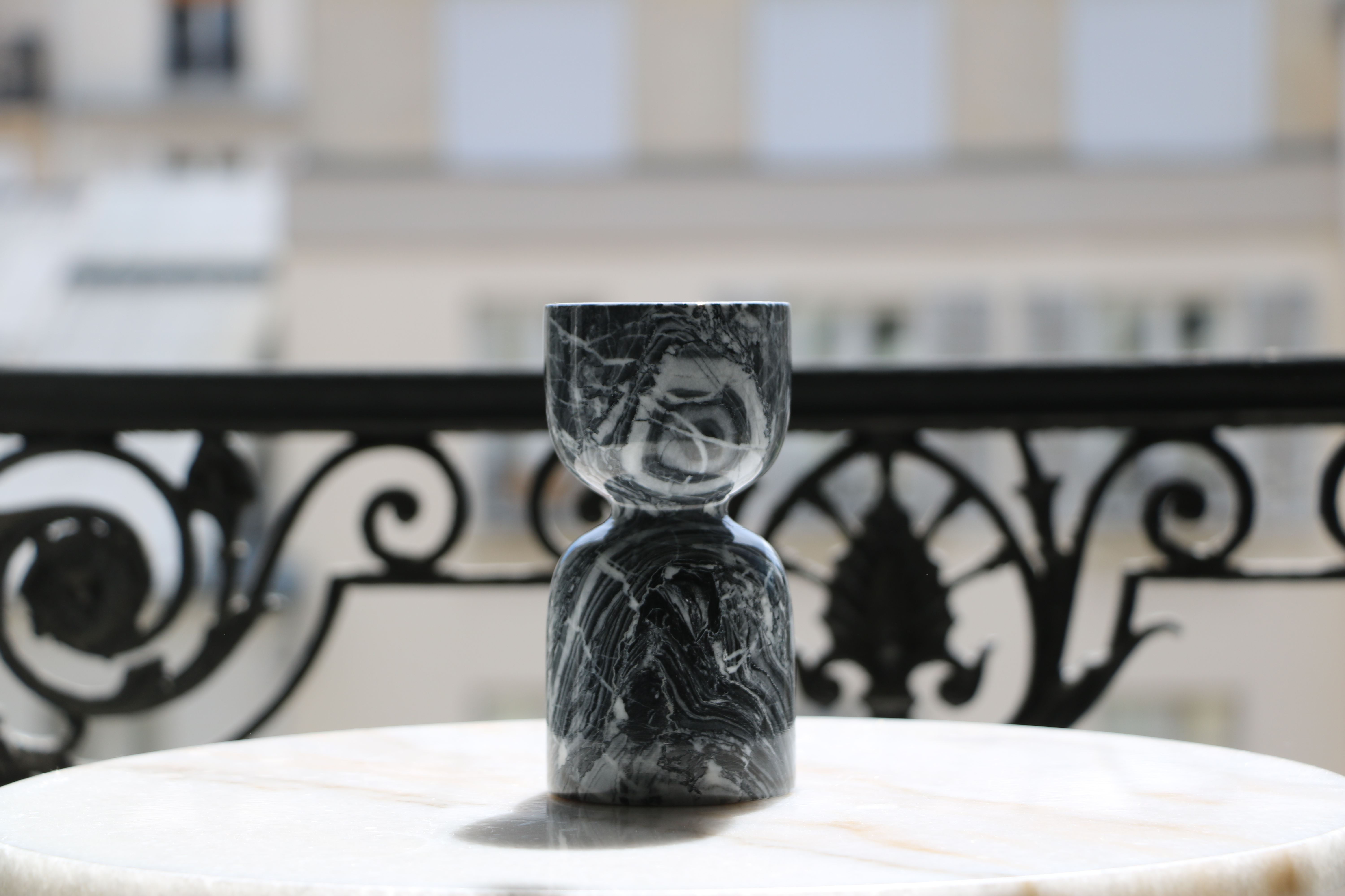 Bougeoir Sculptural en Marbre – 12 cm