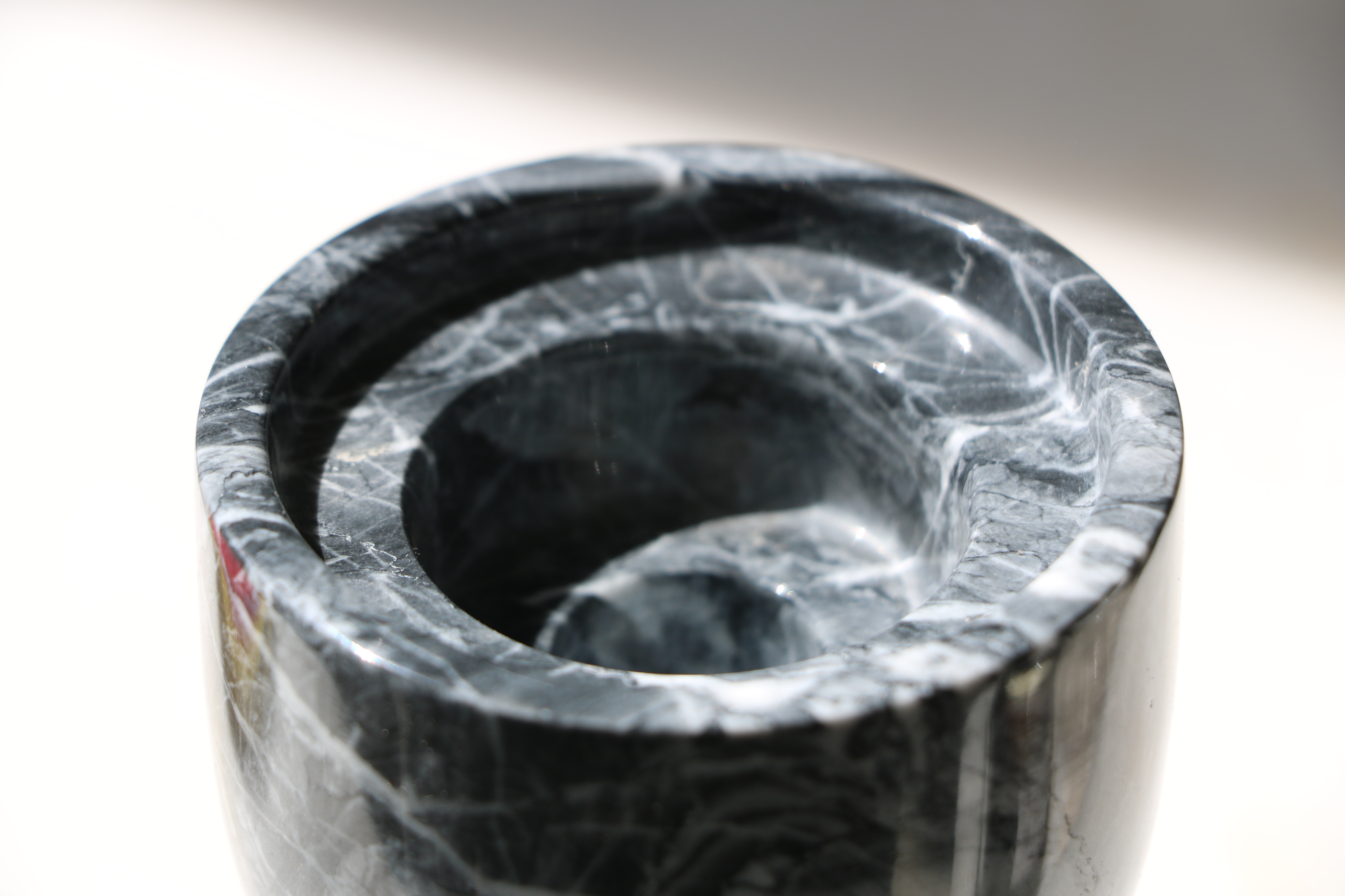 Bougeoir Sculptural en Marbre – 12 cm
