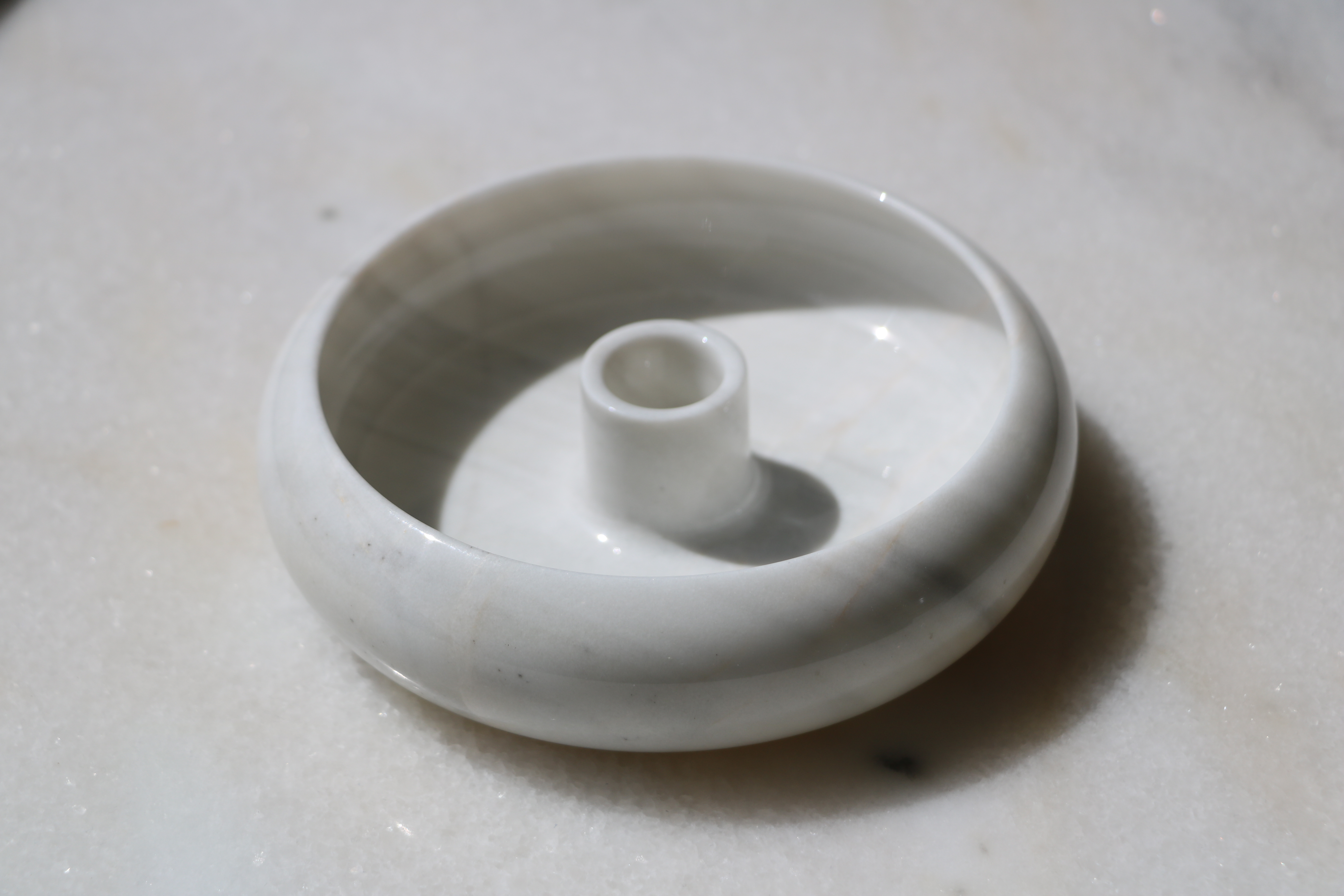 Bougeoir rond en Marbre Blanc – Ø15 cm