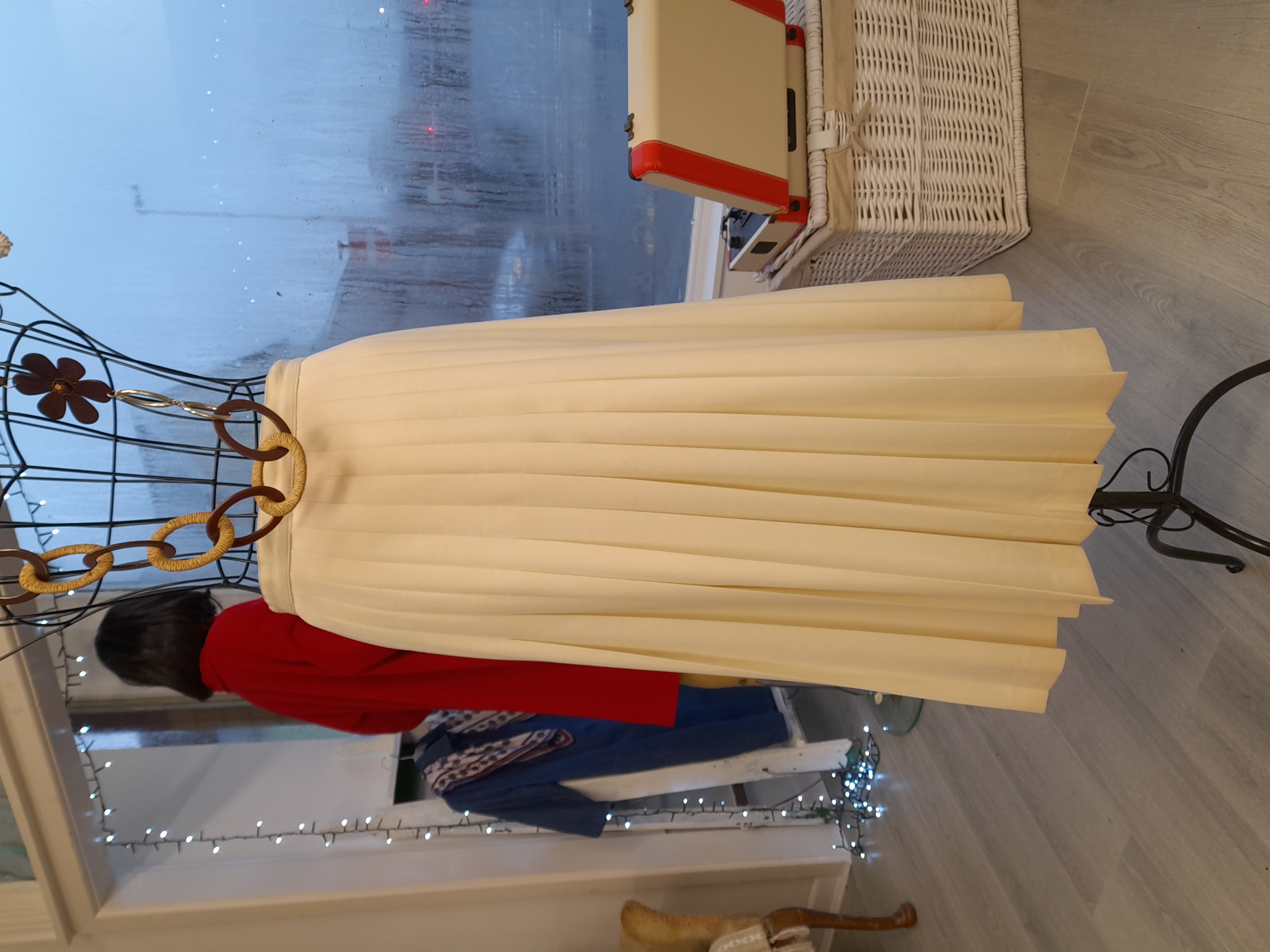 Light Cream / Off-white Pleated Vintage Skirt