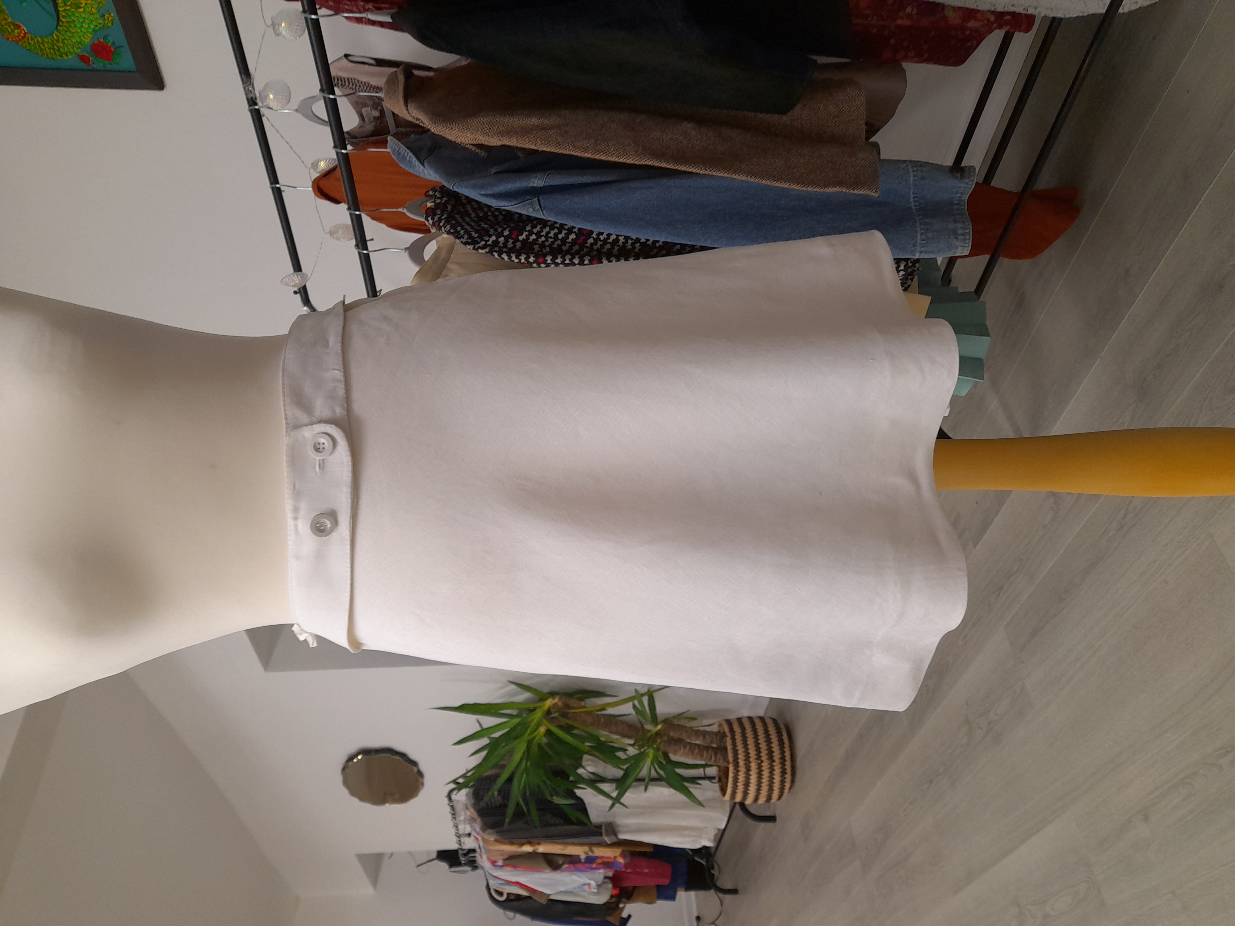 60's inspired brand-new White Mini Linen Skirt 