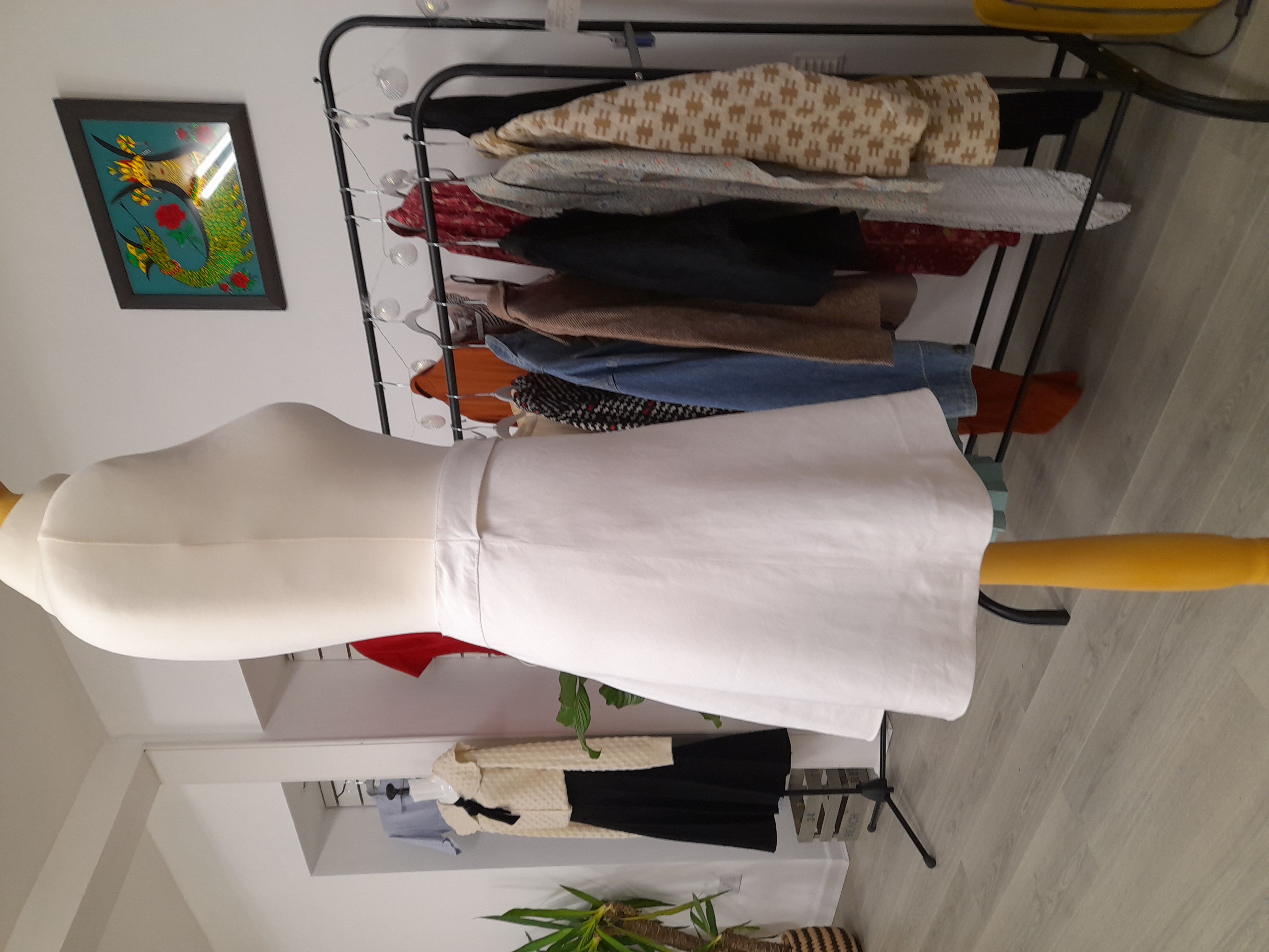 60's inspired brand-new White Mini Linen Skirt 