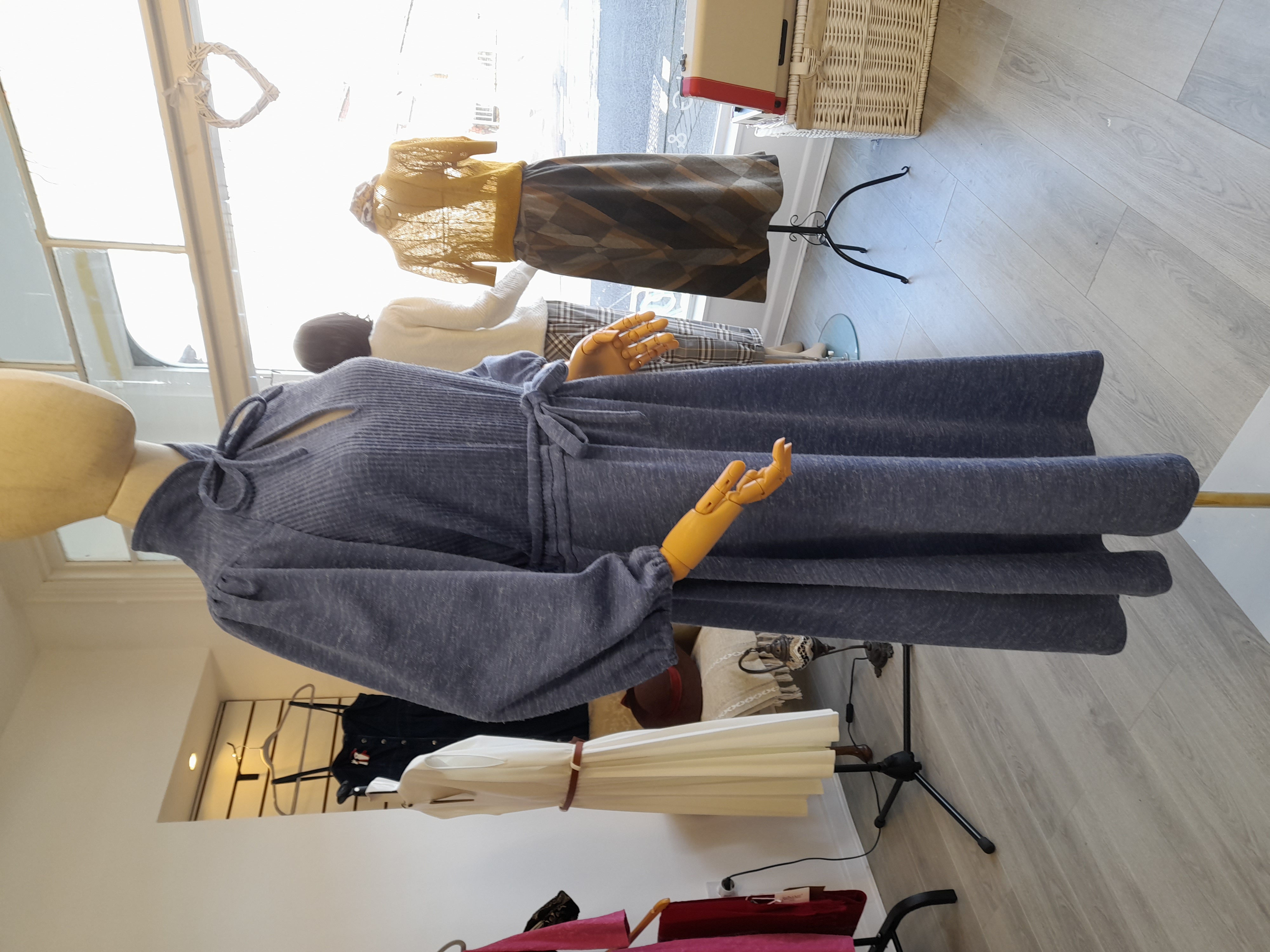 70's soft blue long sleeve midi dress