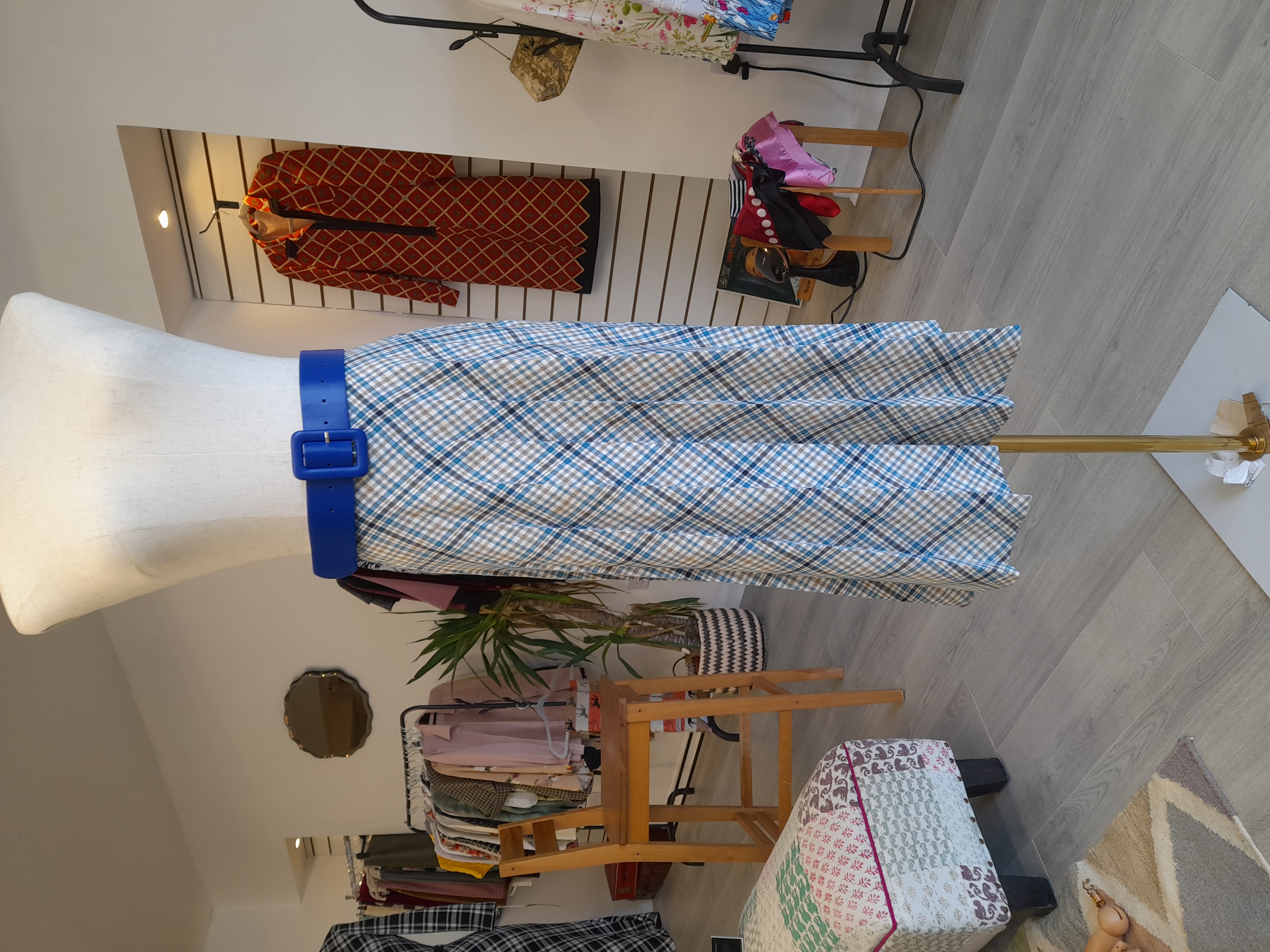 70's Check-blue pleated midi skirt
