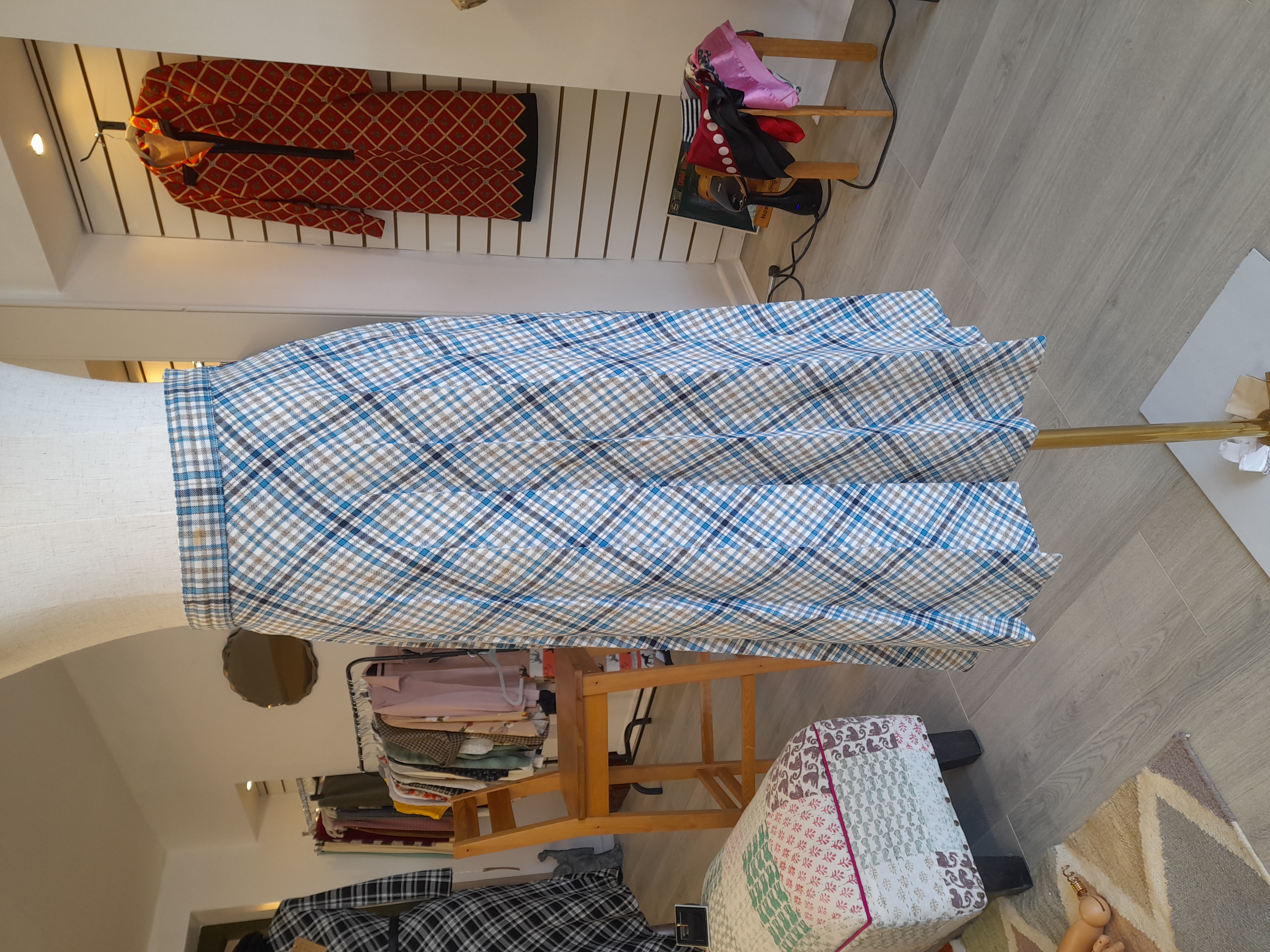 70's Check-blue pleated midi skirt