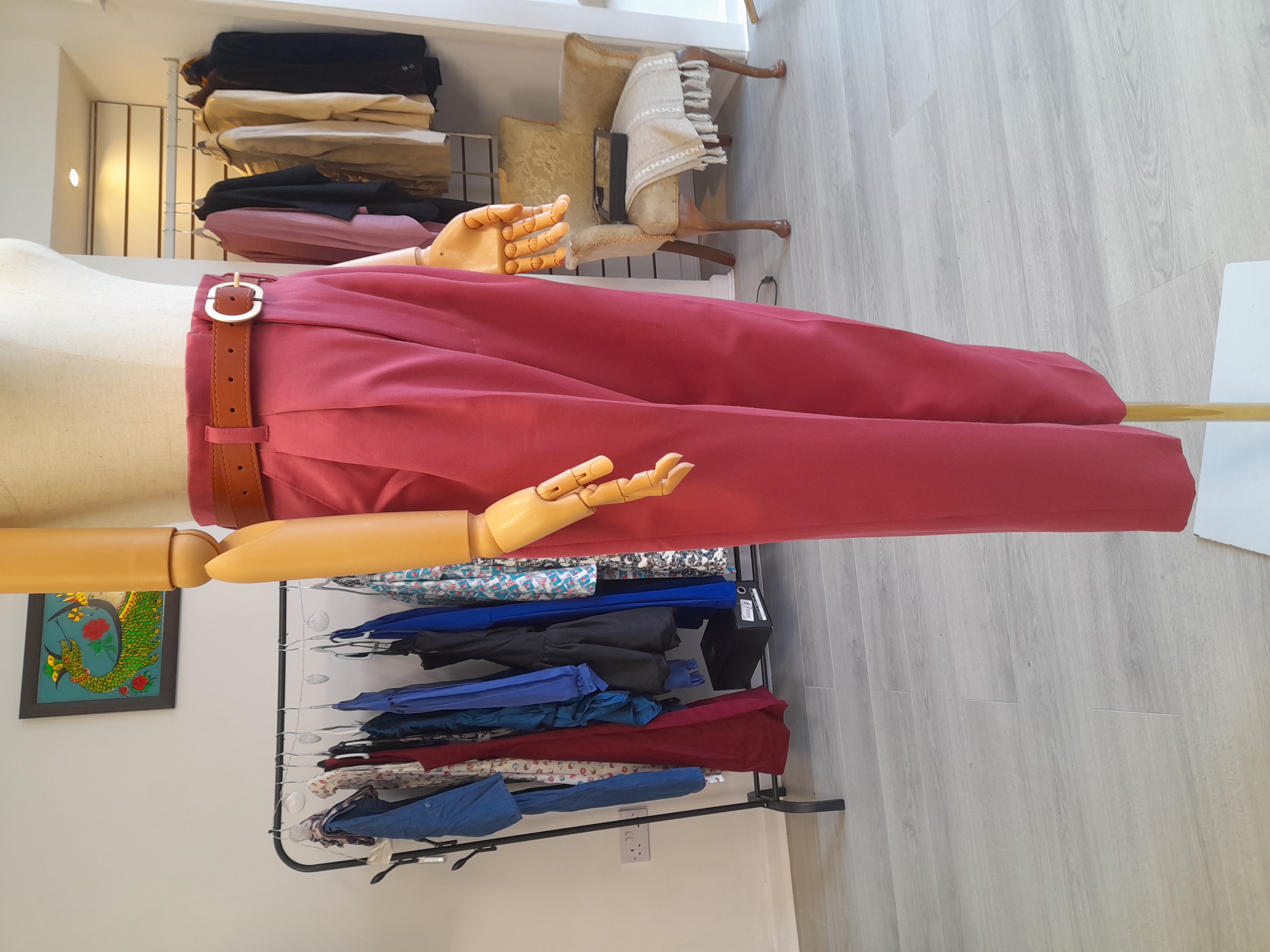 Dark pink trousers 