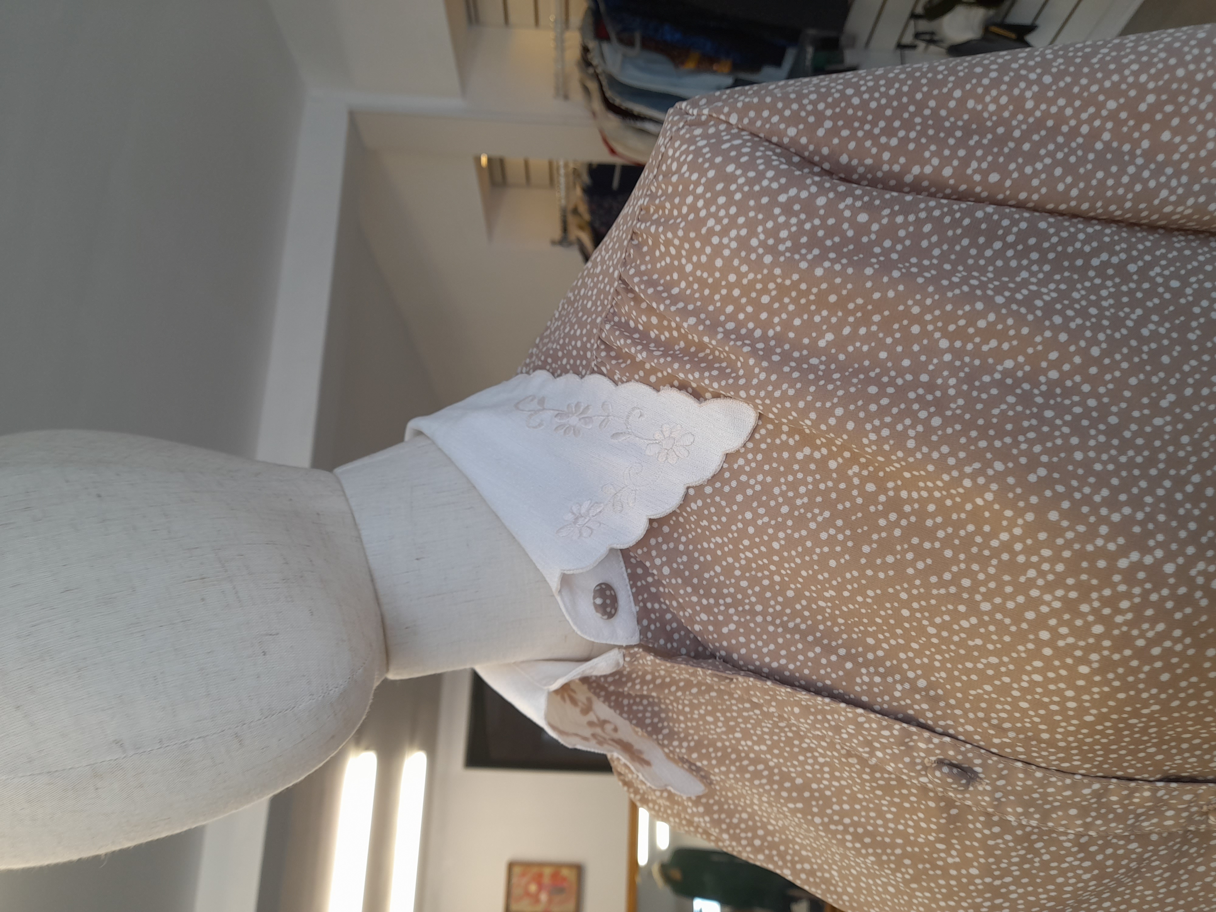 70s inspired Beige and White Retro Shirt, Size S