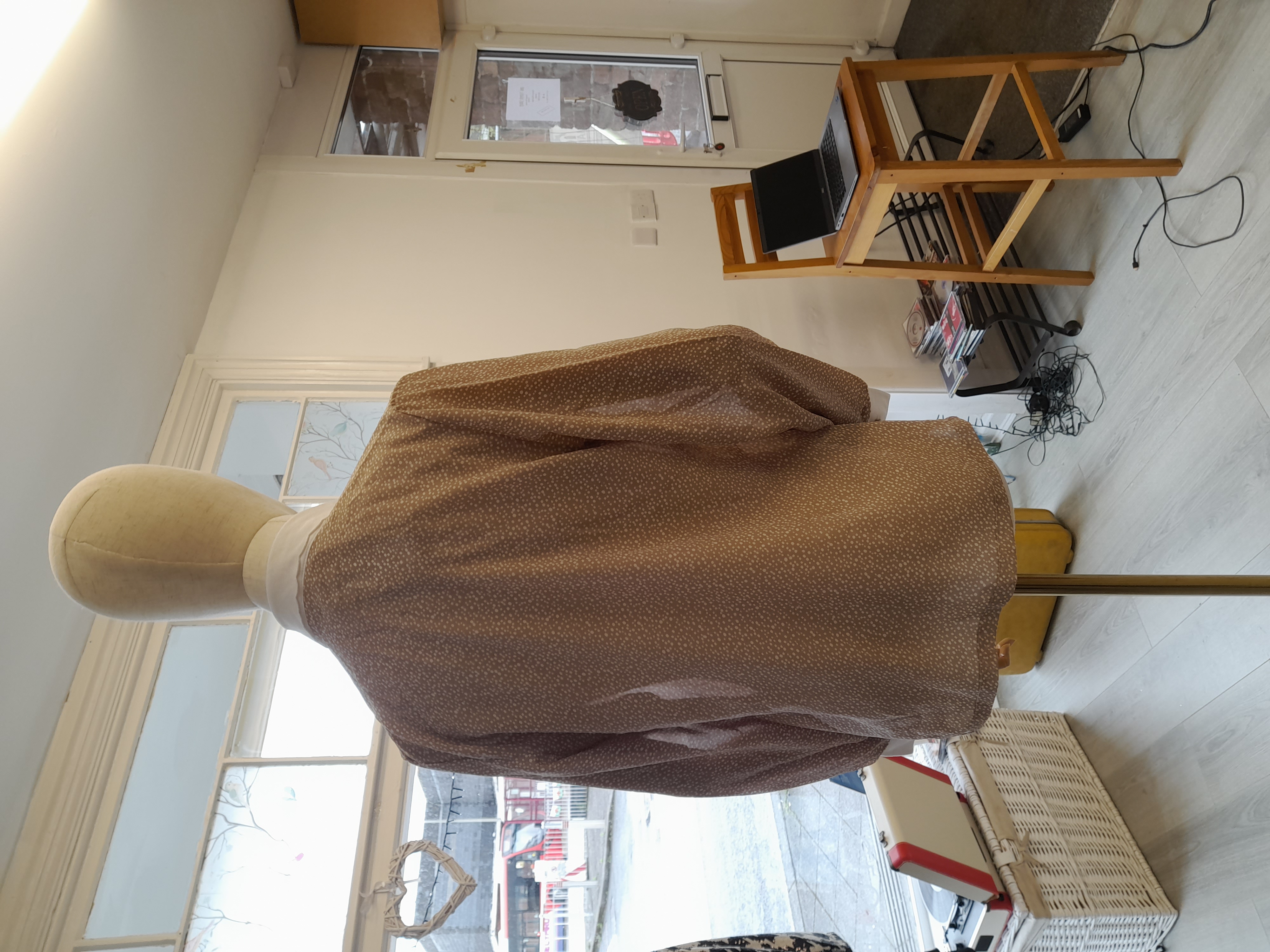 70s inspired Beige and White Retro Shirt, Size S