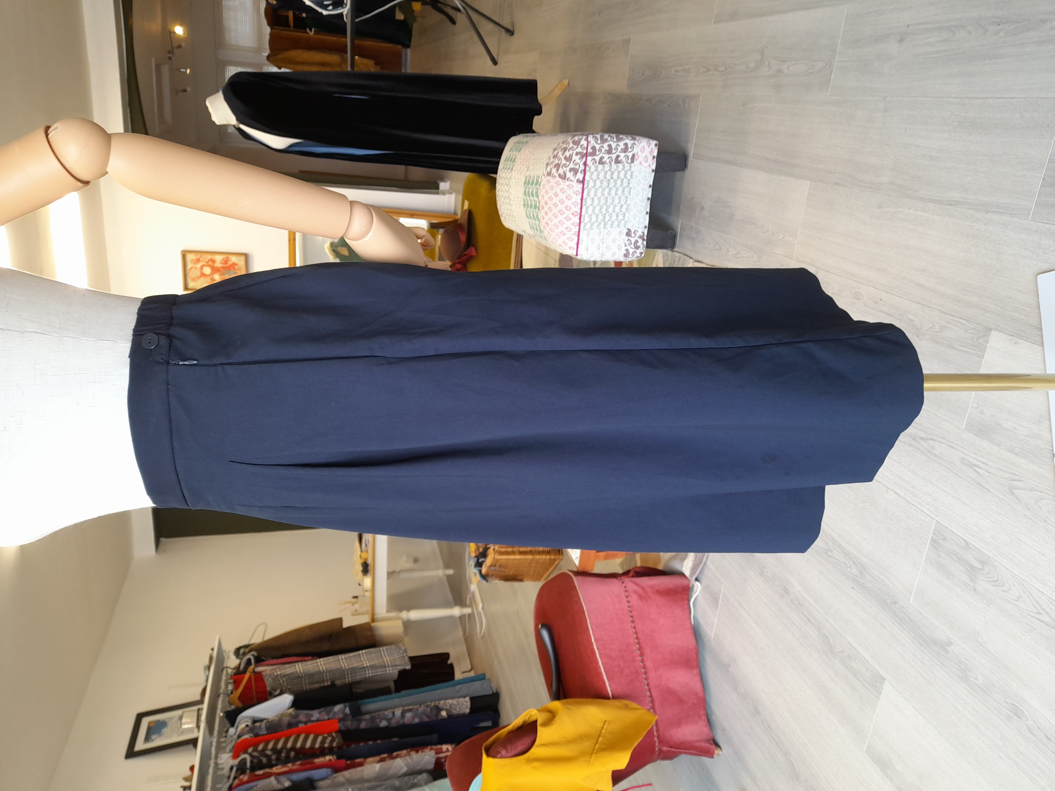 Zara XS Bermuda Navy Trousers 