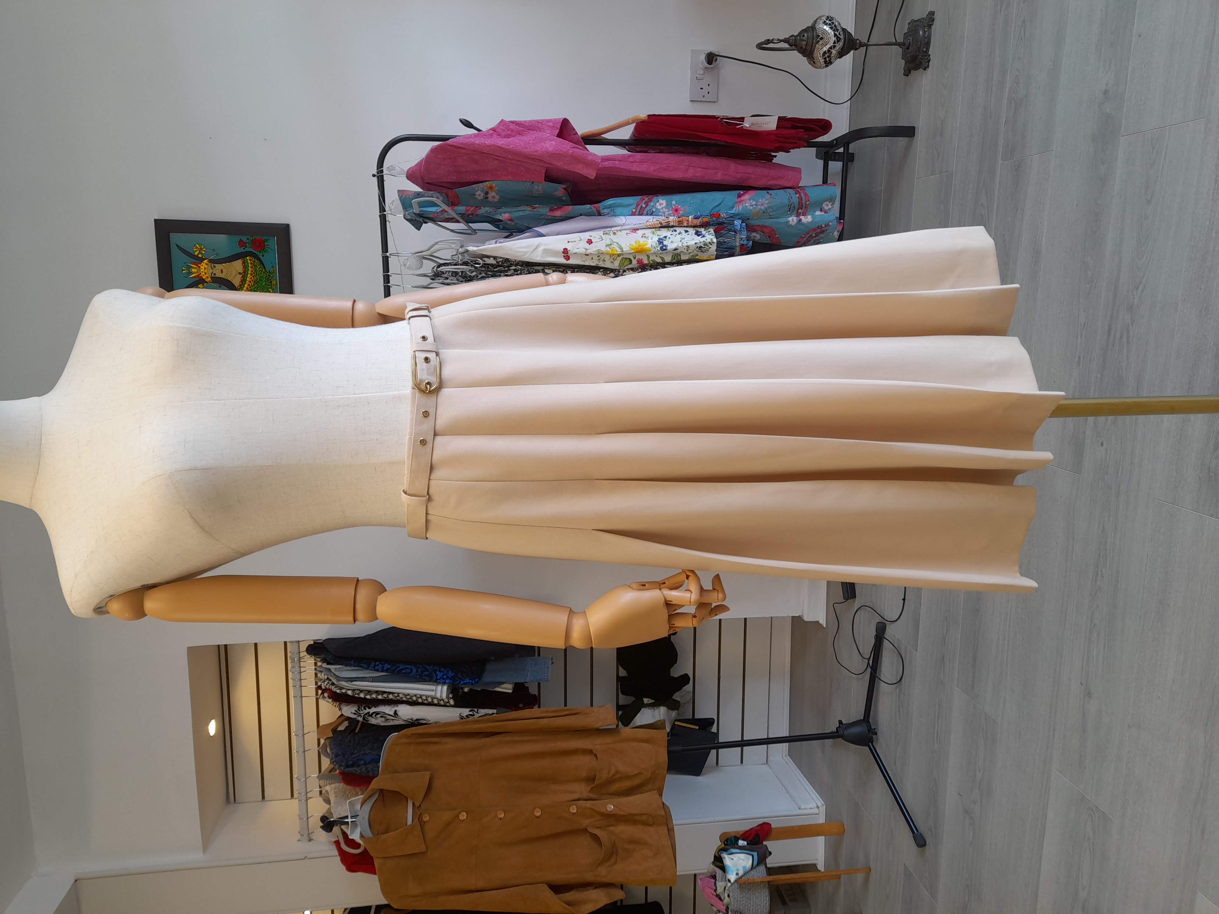 Vintage Wool blend cream pleated shirt with belt 