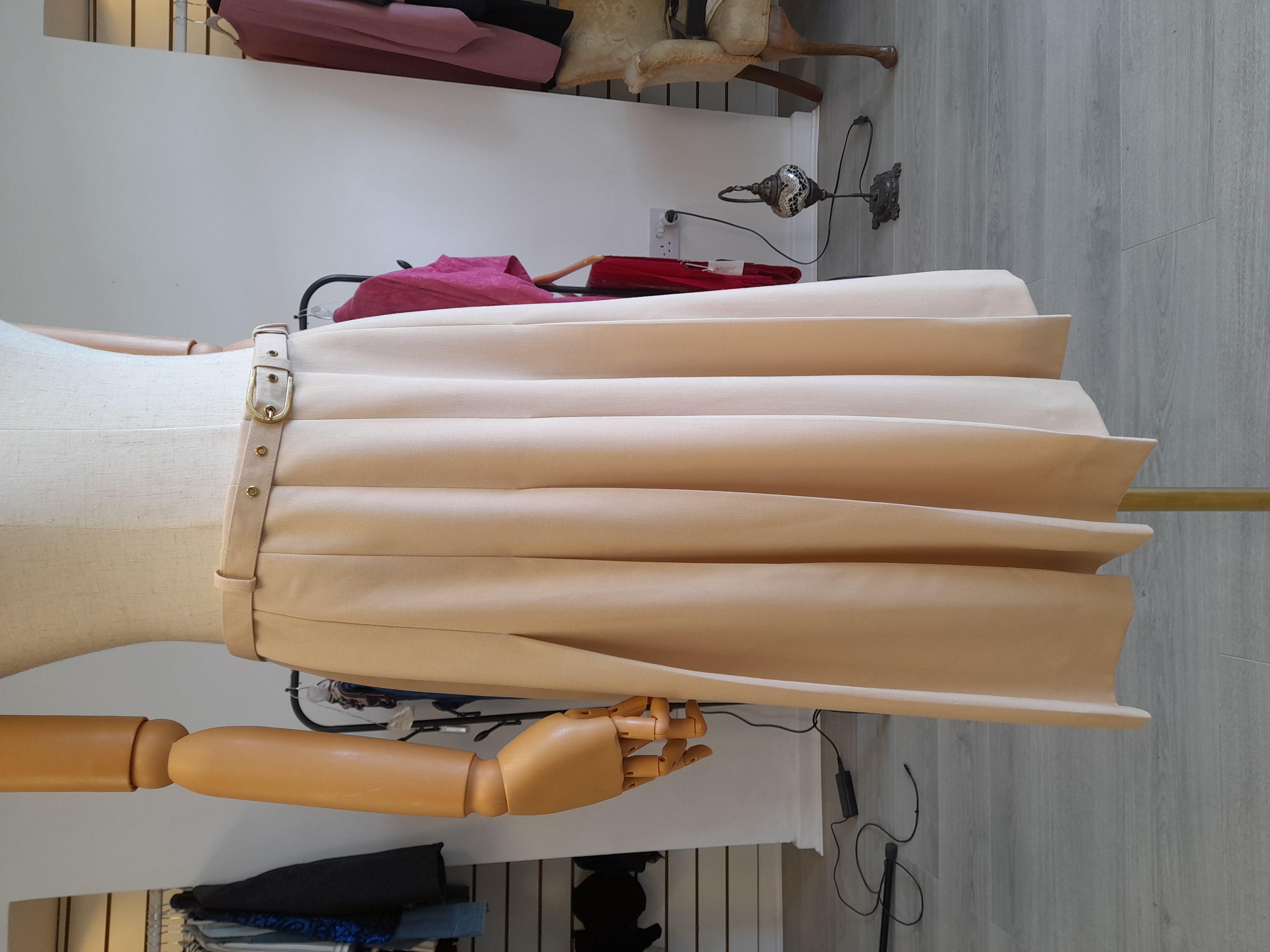 Vintage Wool blend cream pleated shirt with belt 
