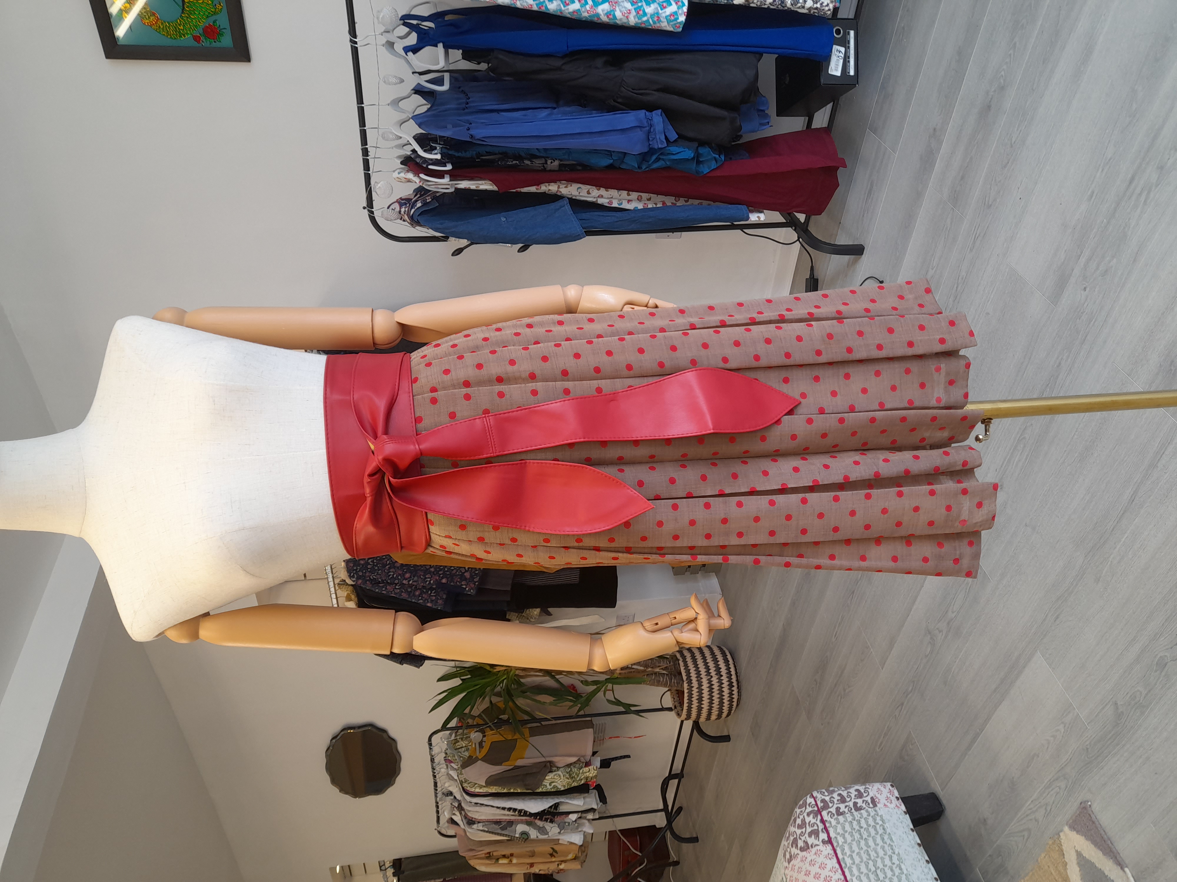 Beige and red spotted pleated linen skirt, XS 