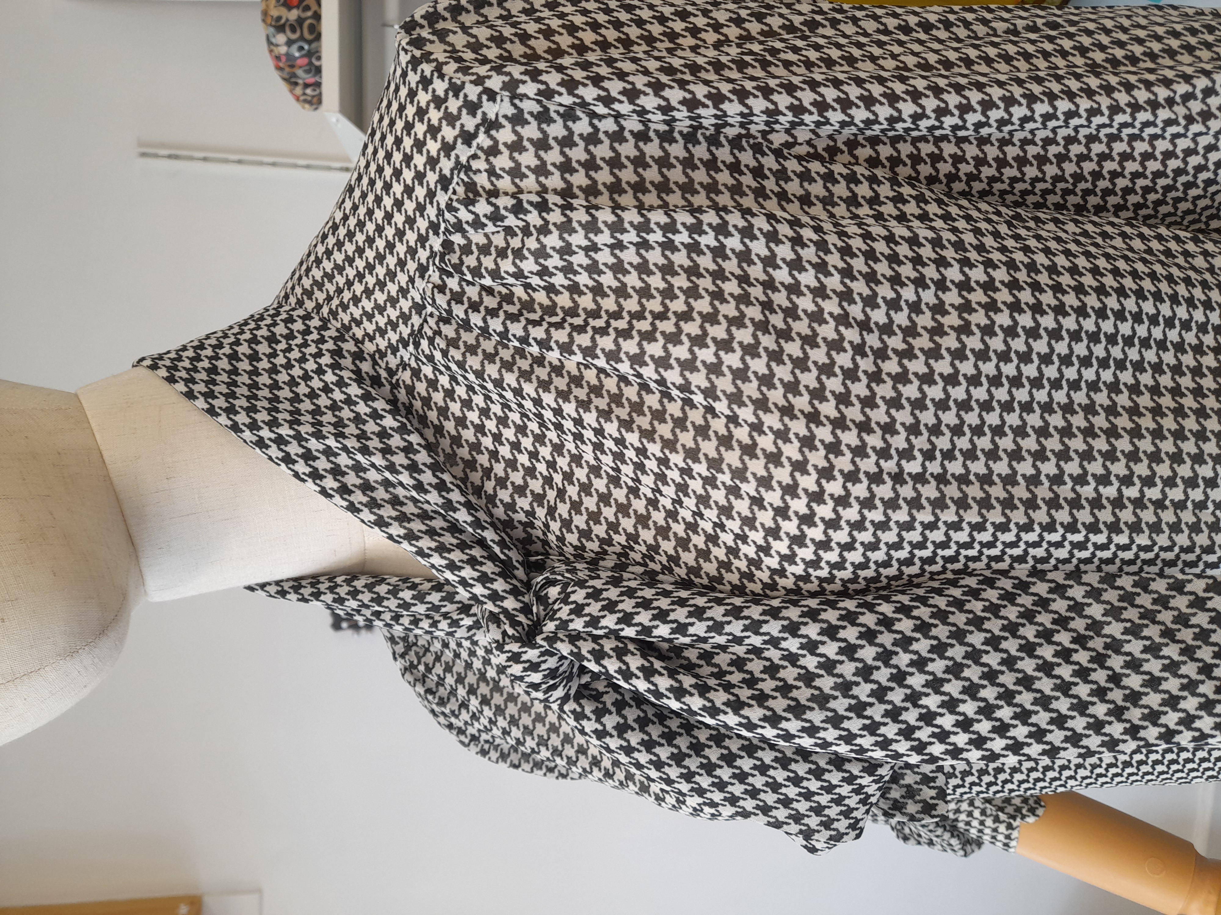 70's Style Black and White shirt with a neck-bow, S