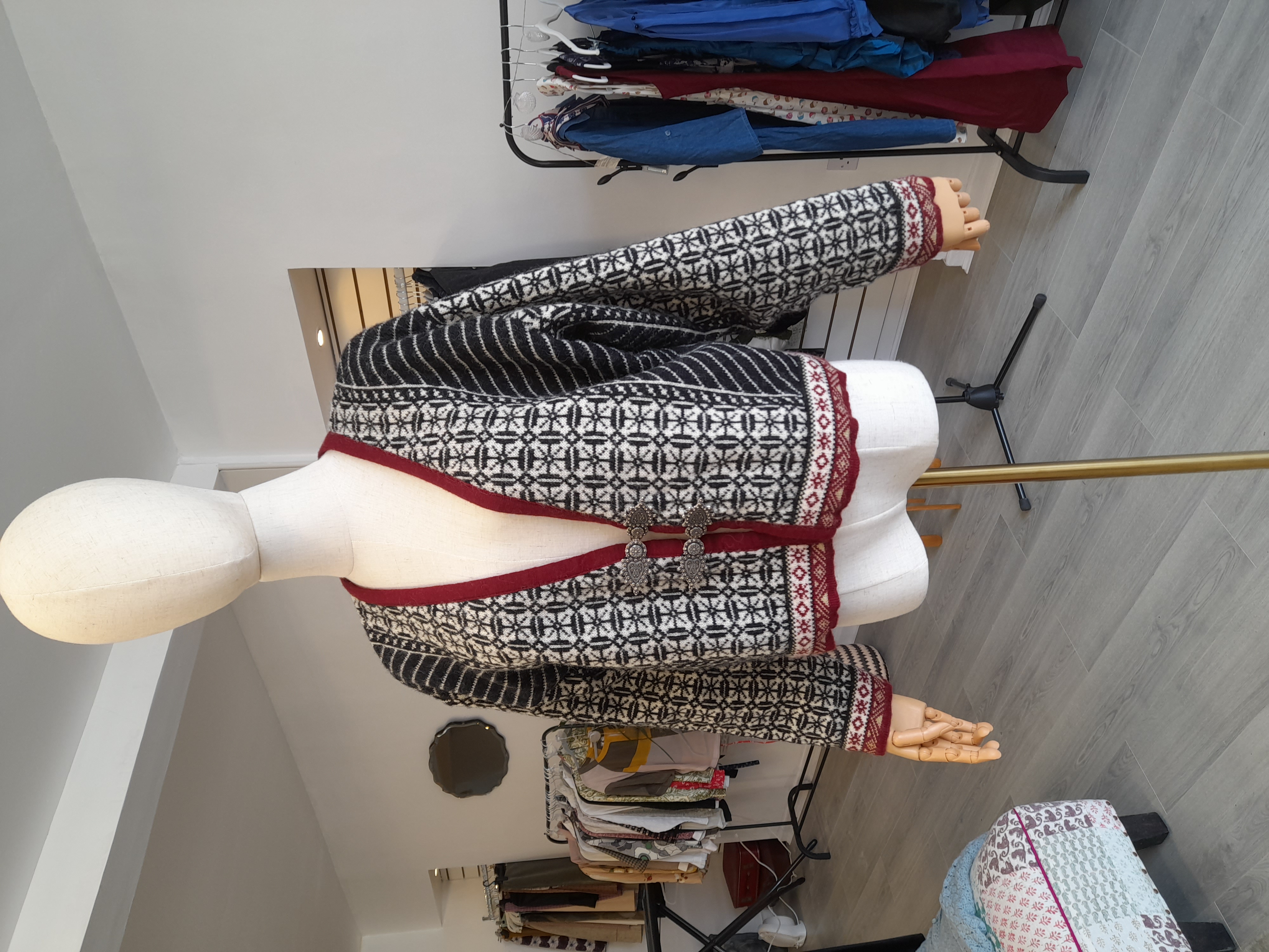 Vintage wool cardigan, Size M 