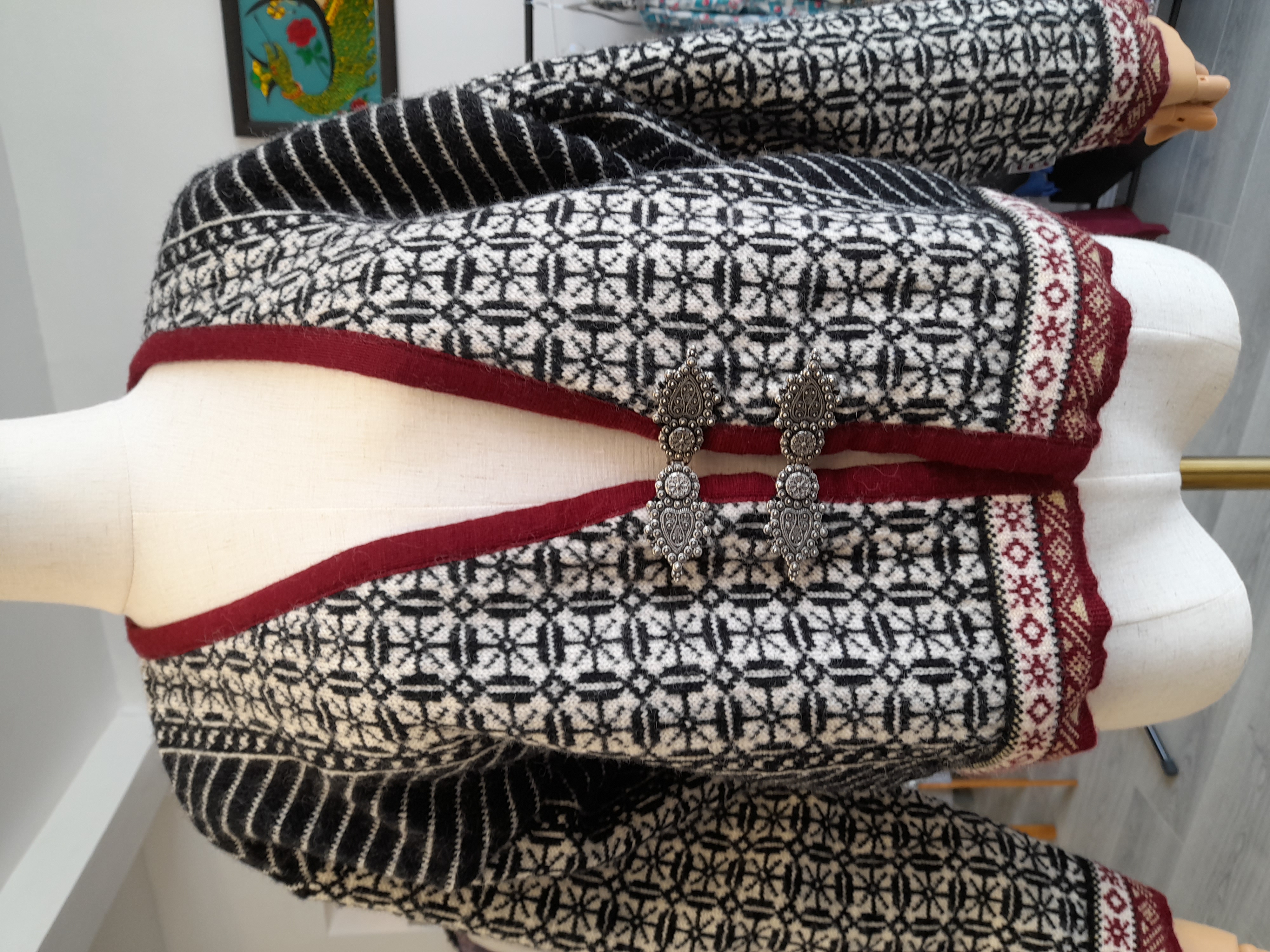 Vintage wool cardigan, Size M 