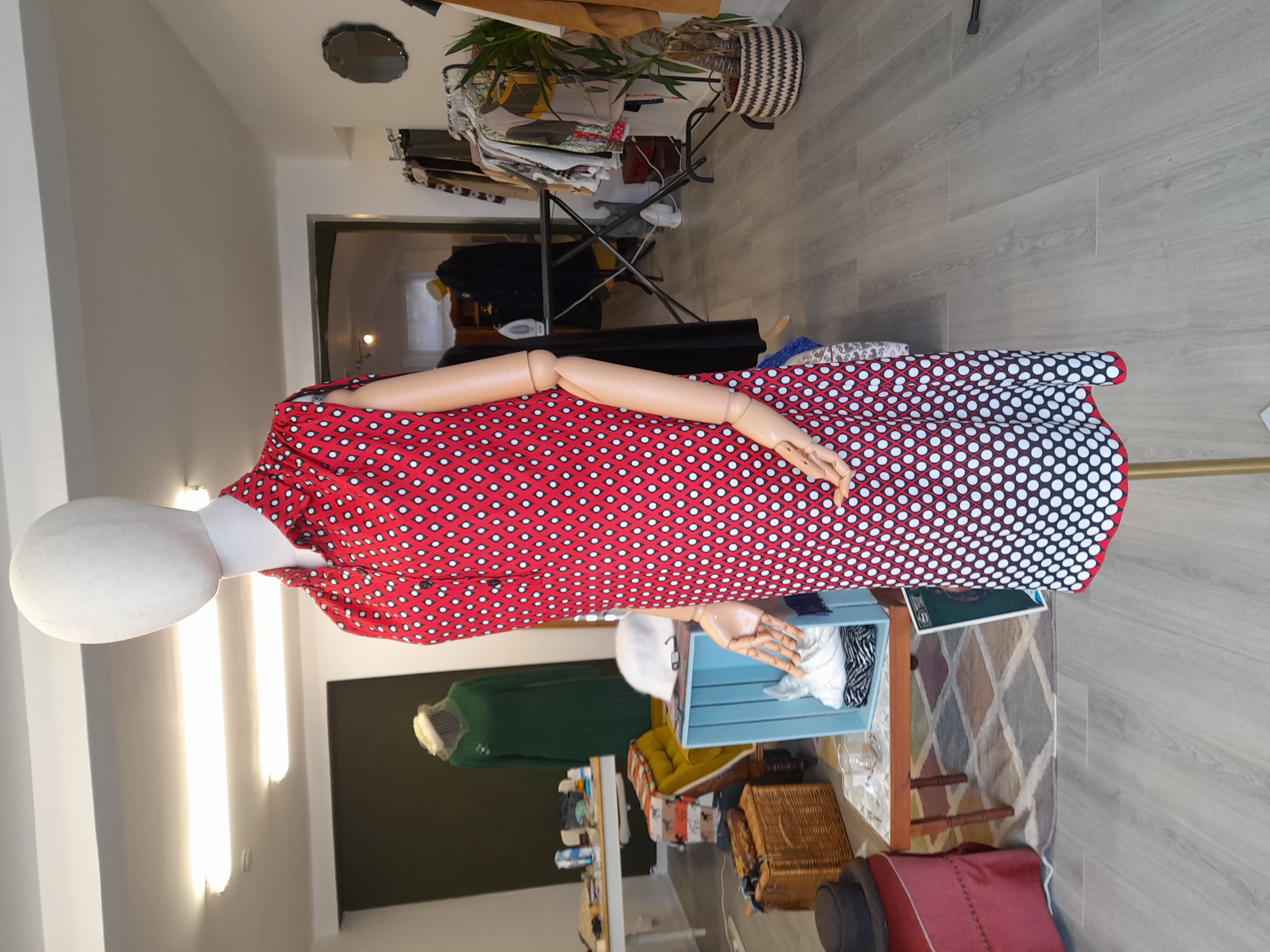 70s Vintage sort sleeve dress