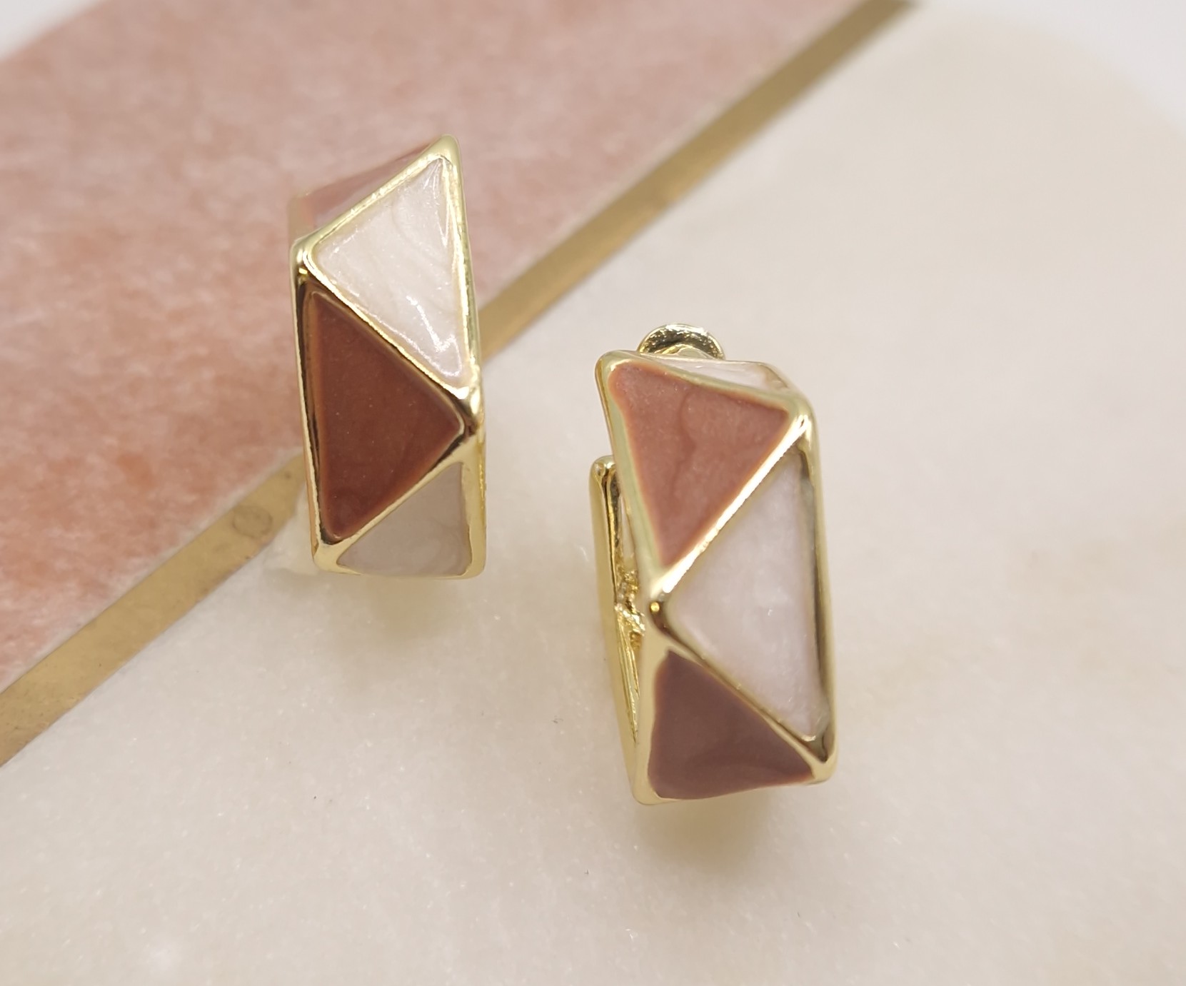 Geometric hoop earrings