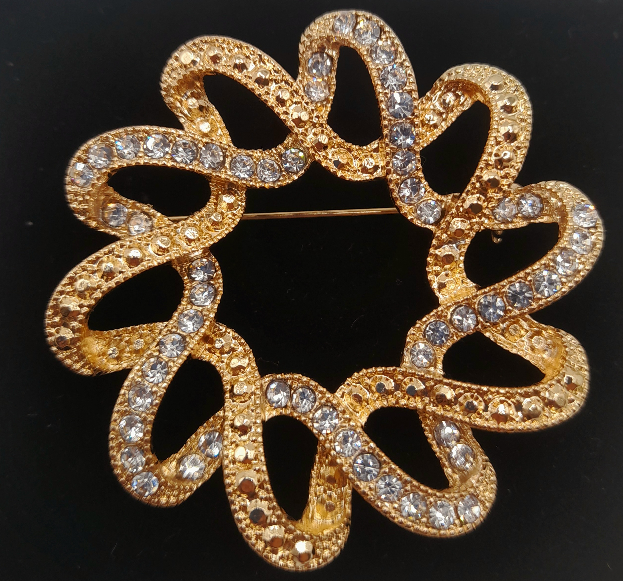 Vintage gold-tone loop brooch, 5cm 