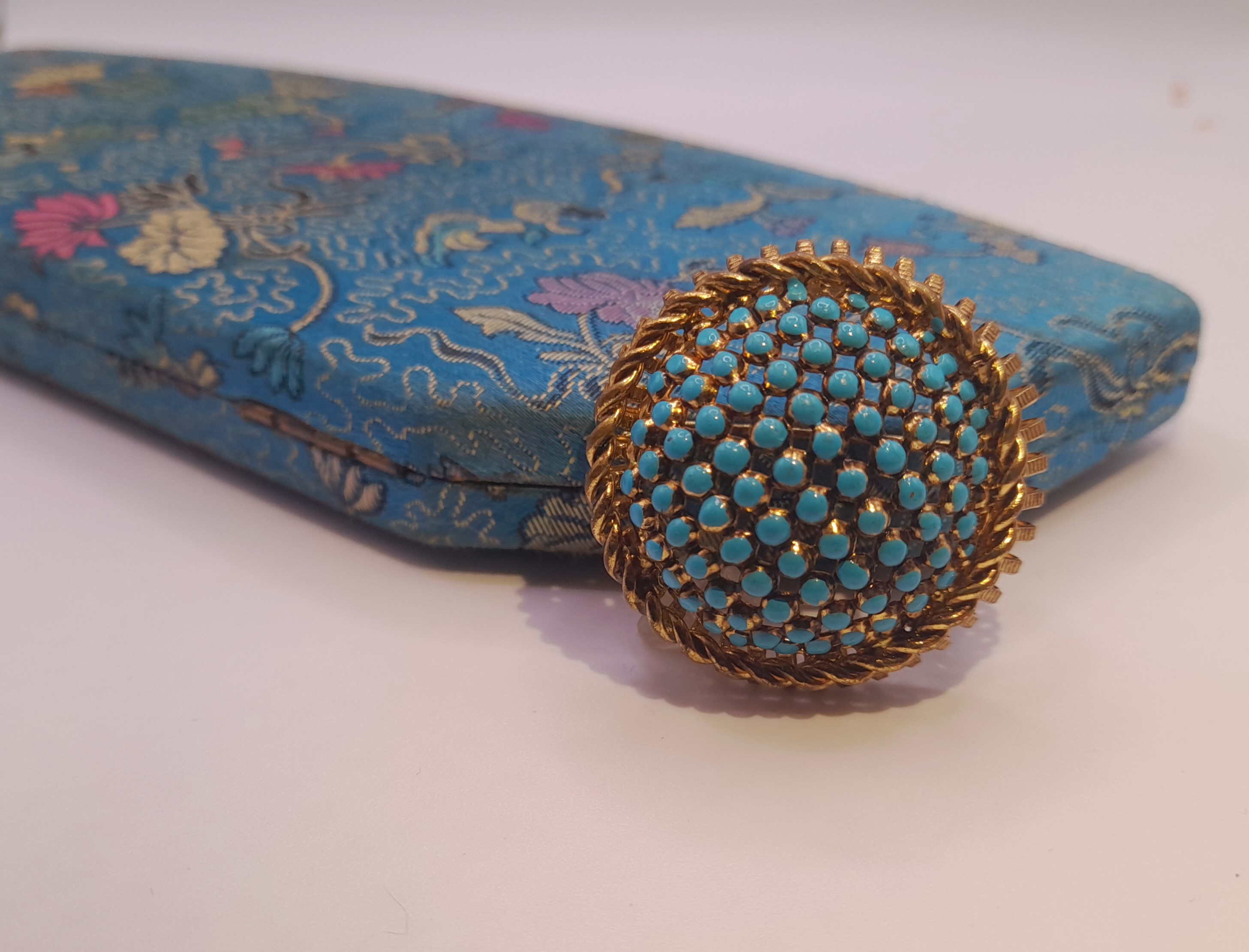 Vintage gold-tone openwork brooch