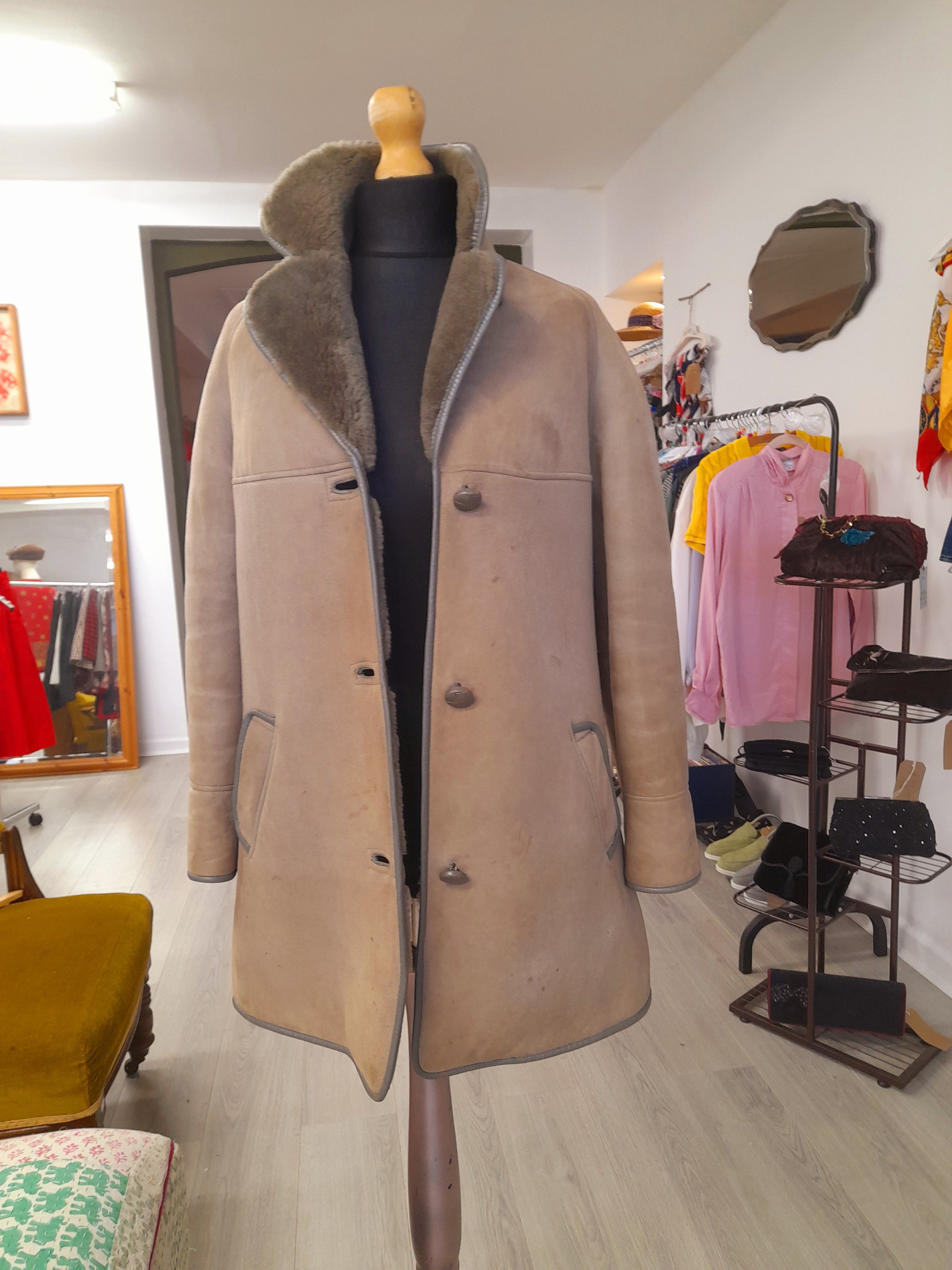 Vintage 70s Sheepskin Coat, Size S to M.