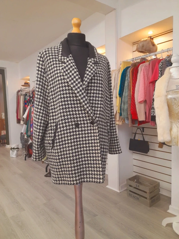 Vintage Dorene Classic 80s Houndstooth Wool Coat, Size M to L