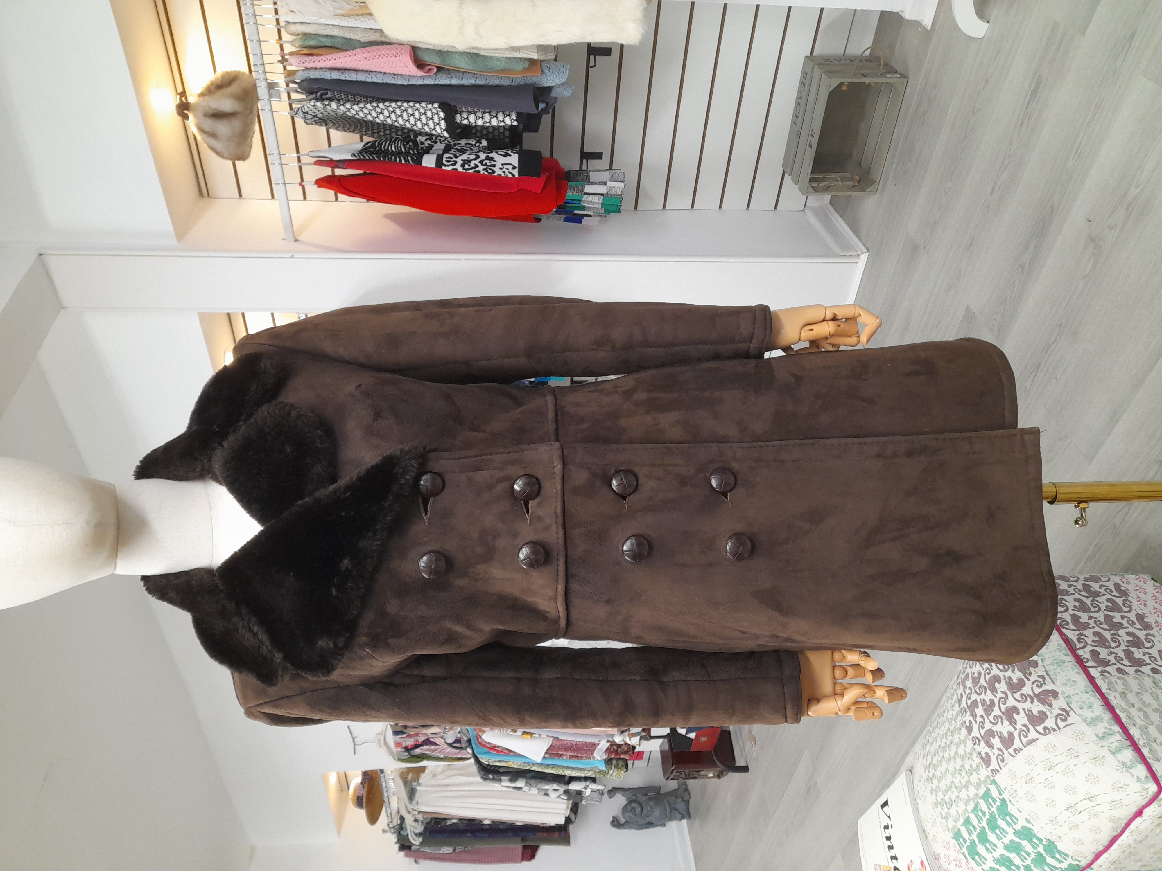 Vintage 1970's Dark Brown Fur Lined Sheepskin/Suede Coat. Size XS to S
